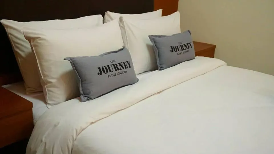 Bed in The Route Sriracha Hotel And Residence