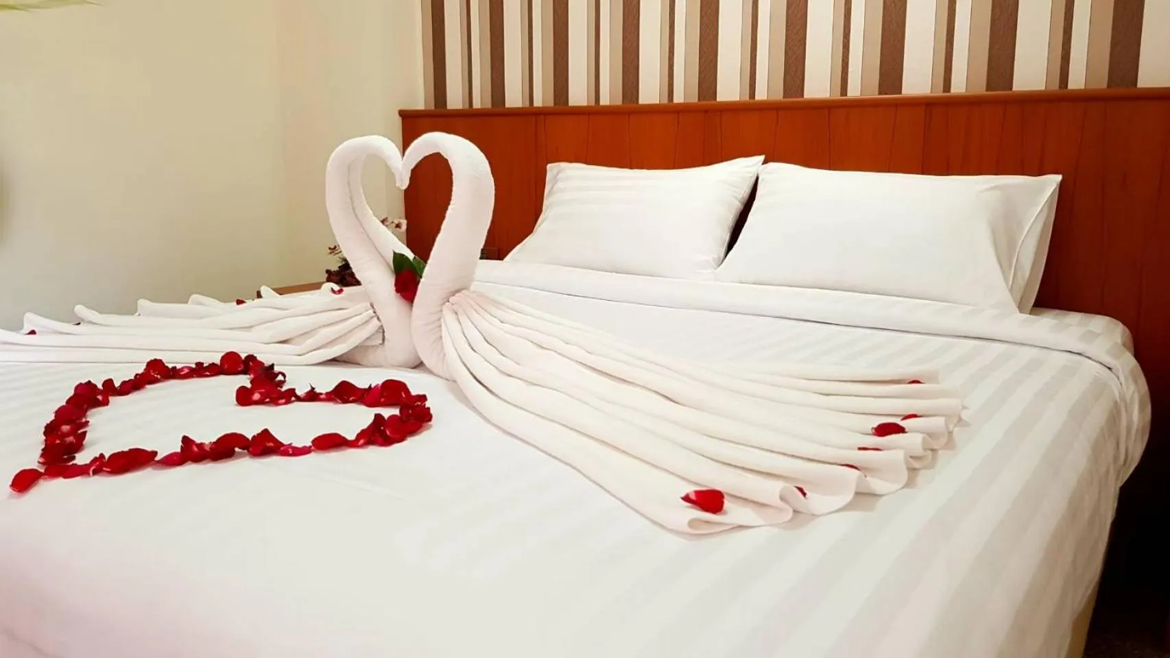 Bed in The Route Sriracha Hotel And Residence