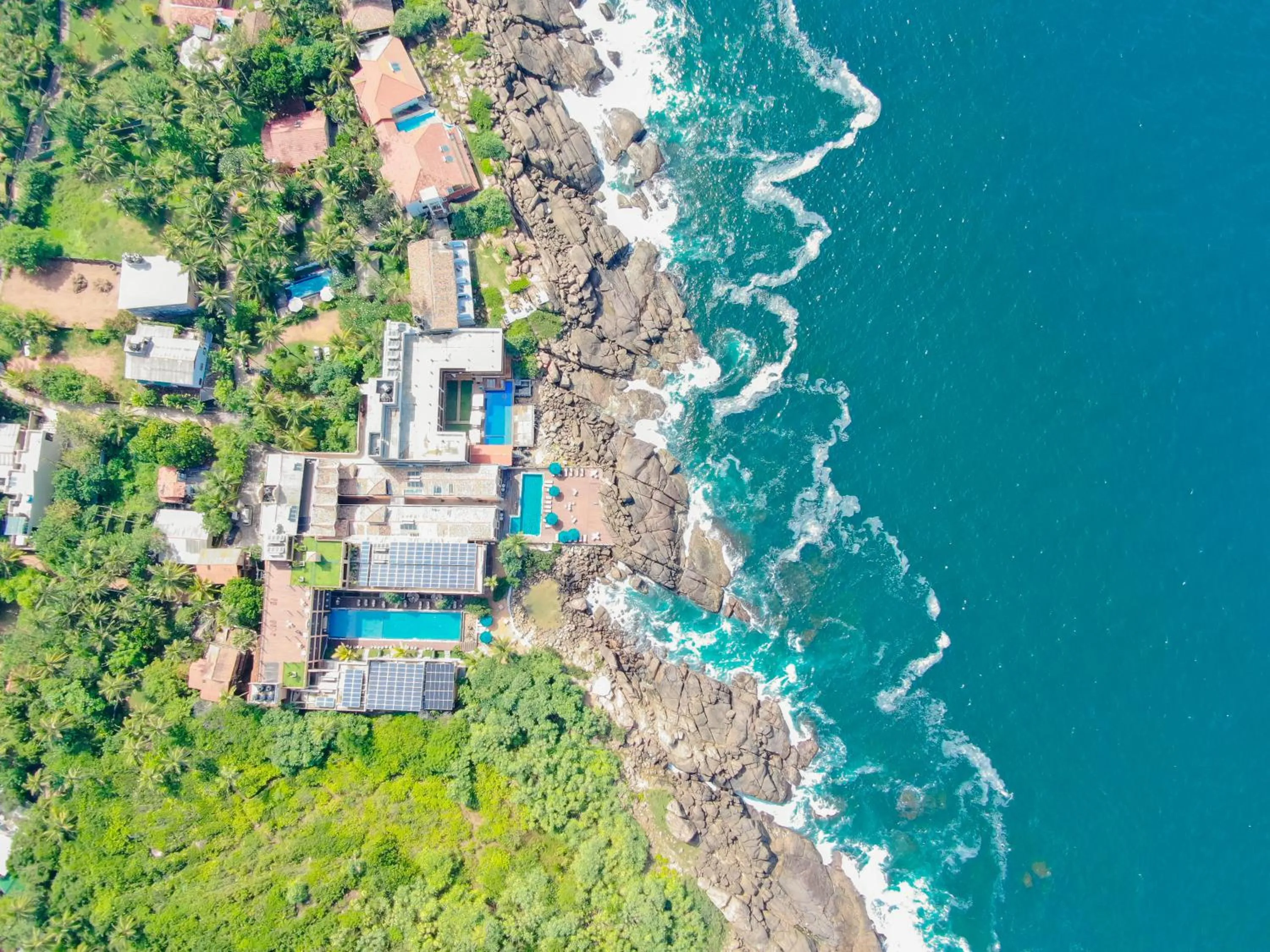 Bird's eye view in Thaproban Pavilion Waves