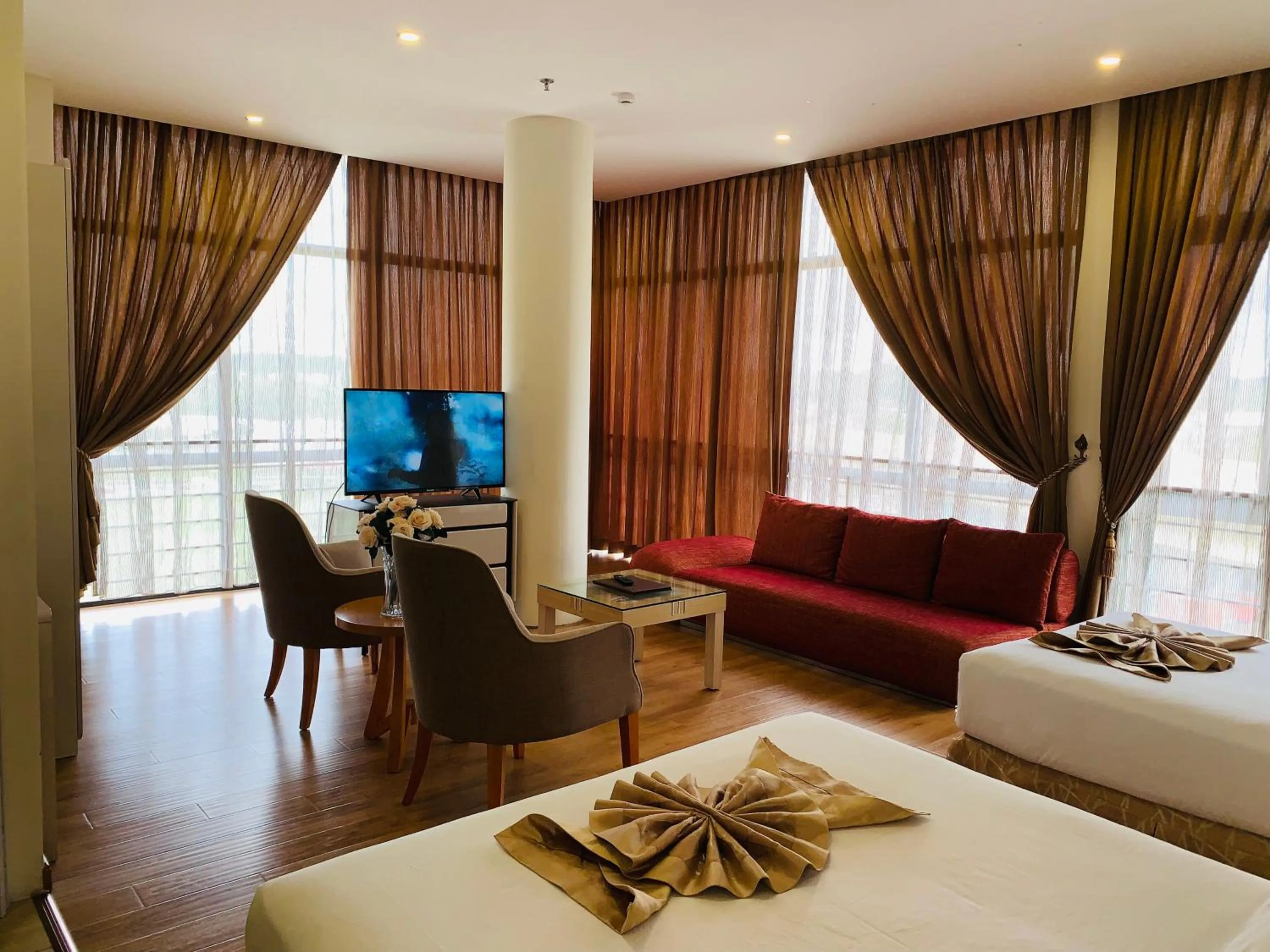 Living room, Bed in Wafa Hotel & Apartment