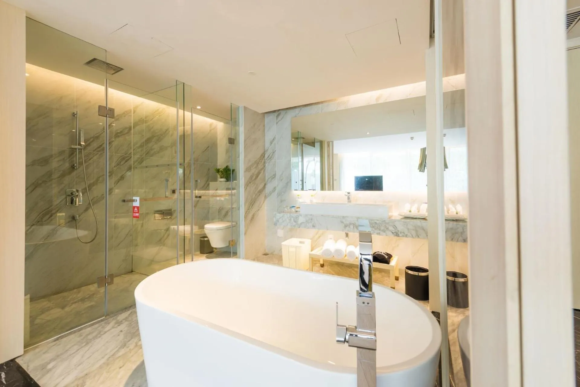 Shower in Palace Resort Villas Yalong Bay Sanya