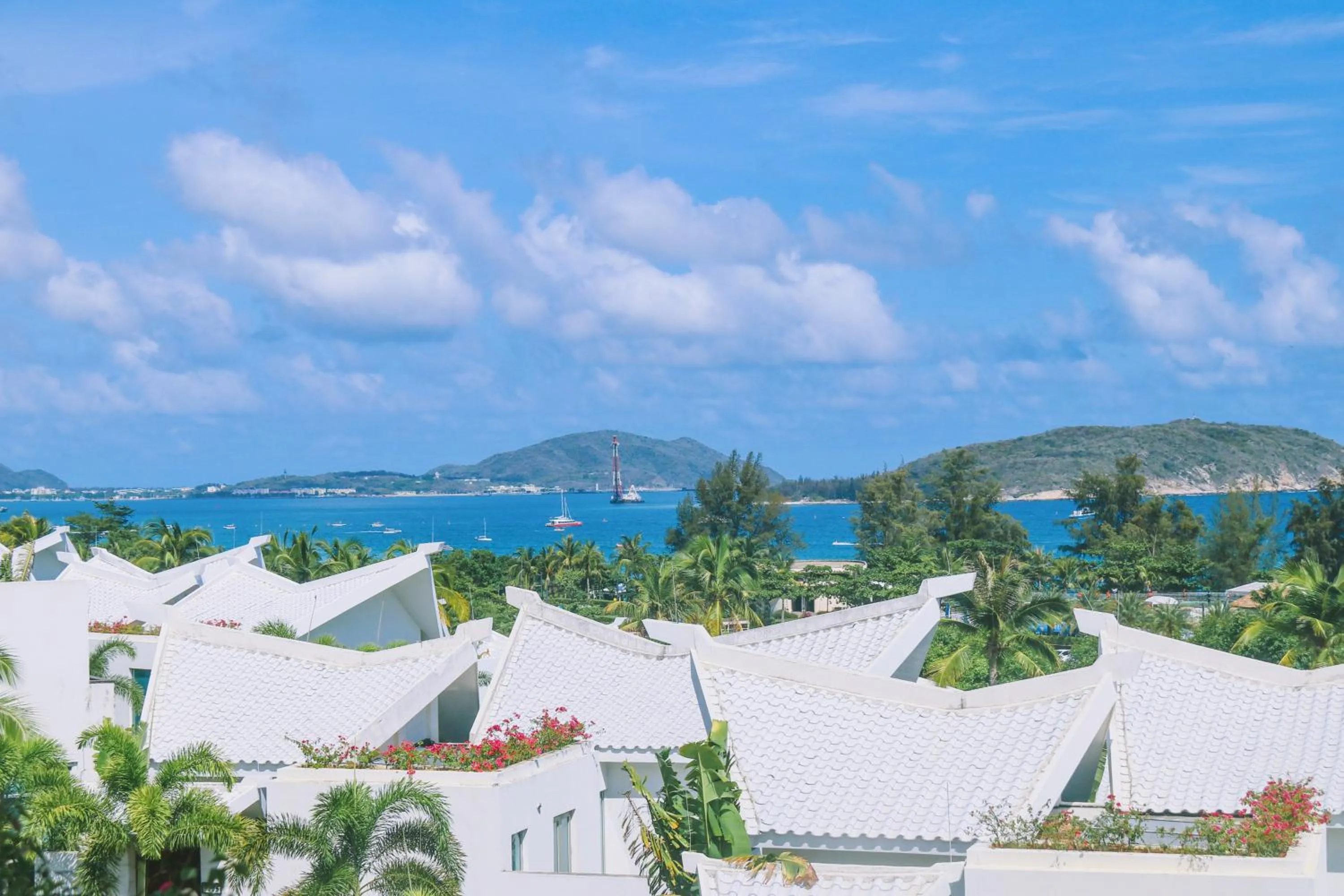 Nearby landmark in Palace Resort Villas Yalong Bay Sanya