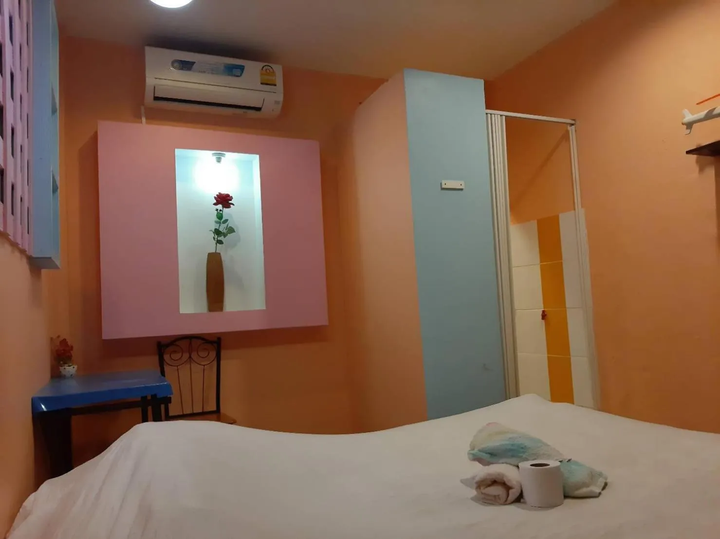 Bed in Adchara Mansion