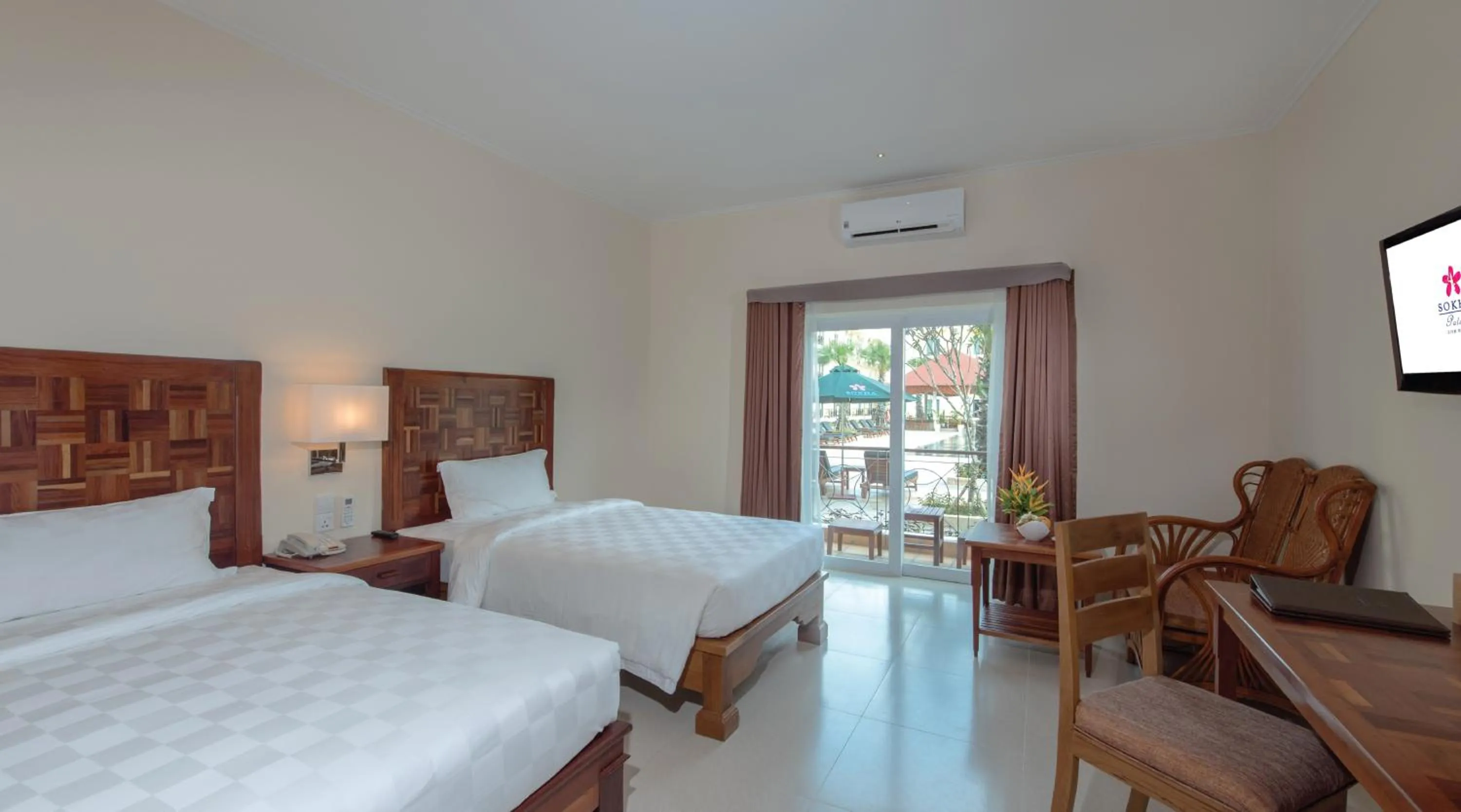 Suite with Balcony in Sokha Palace Siem Reap Hotel