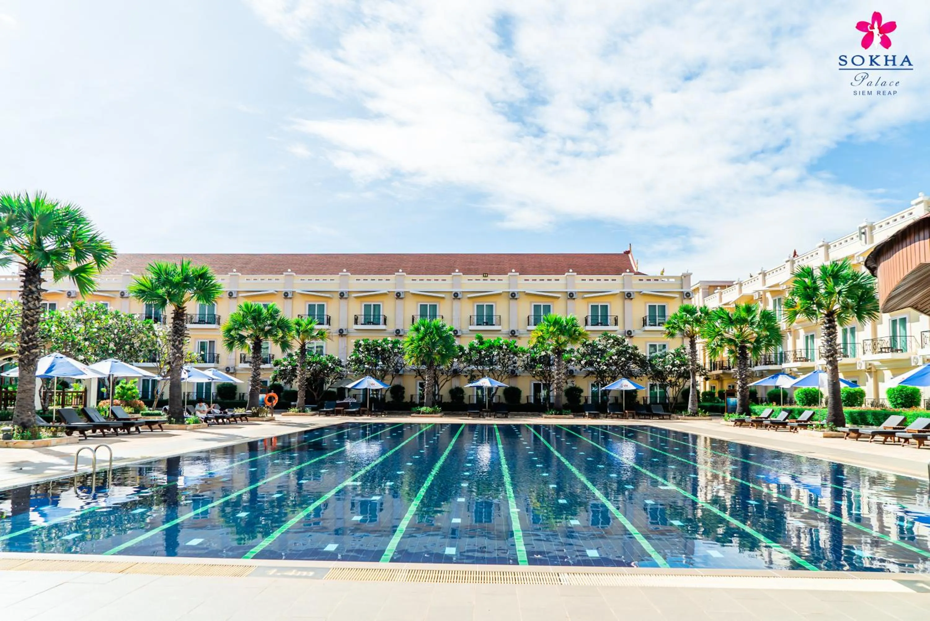 Swimming pool in Sokha Palace Siem Reap Hotel