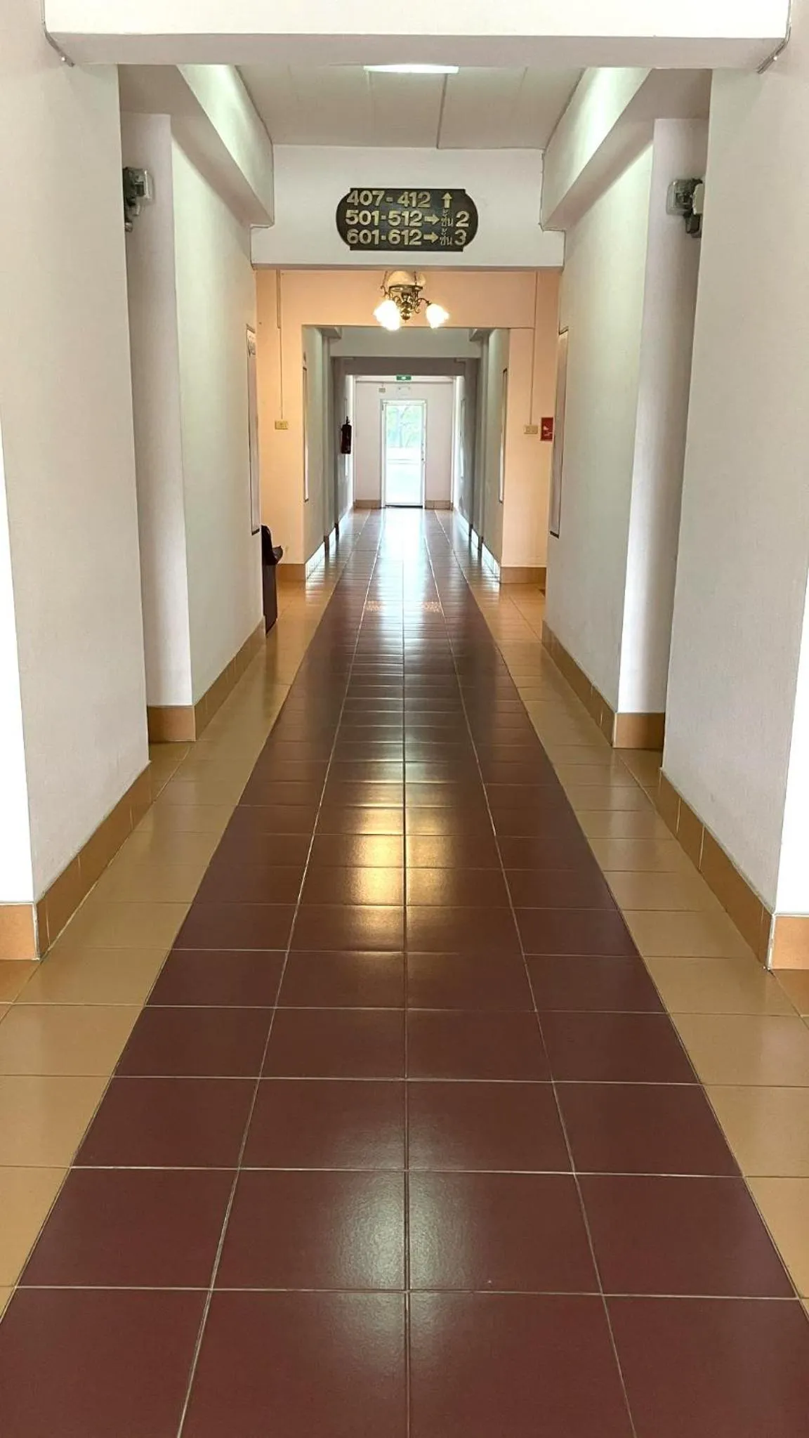 Property building in Thaen Thong Hotel