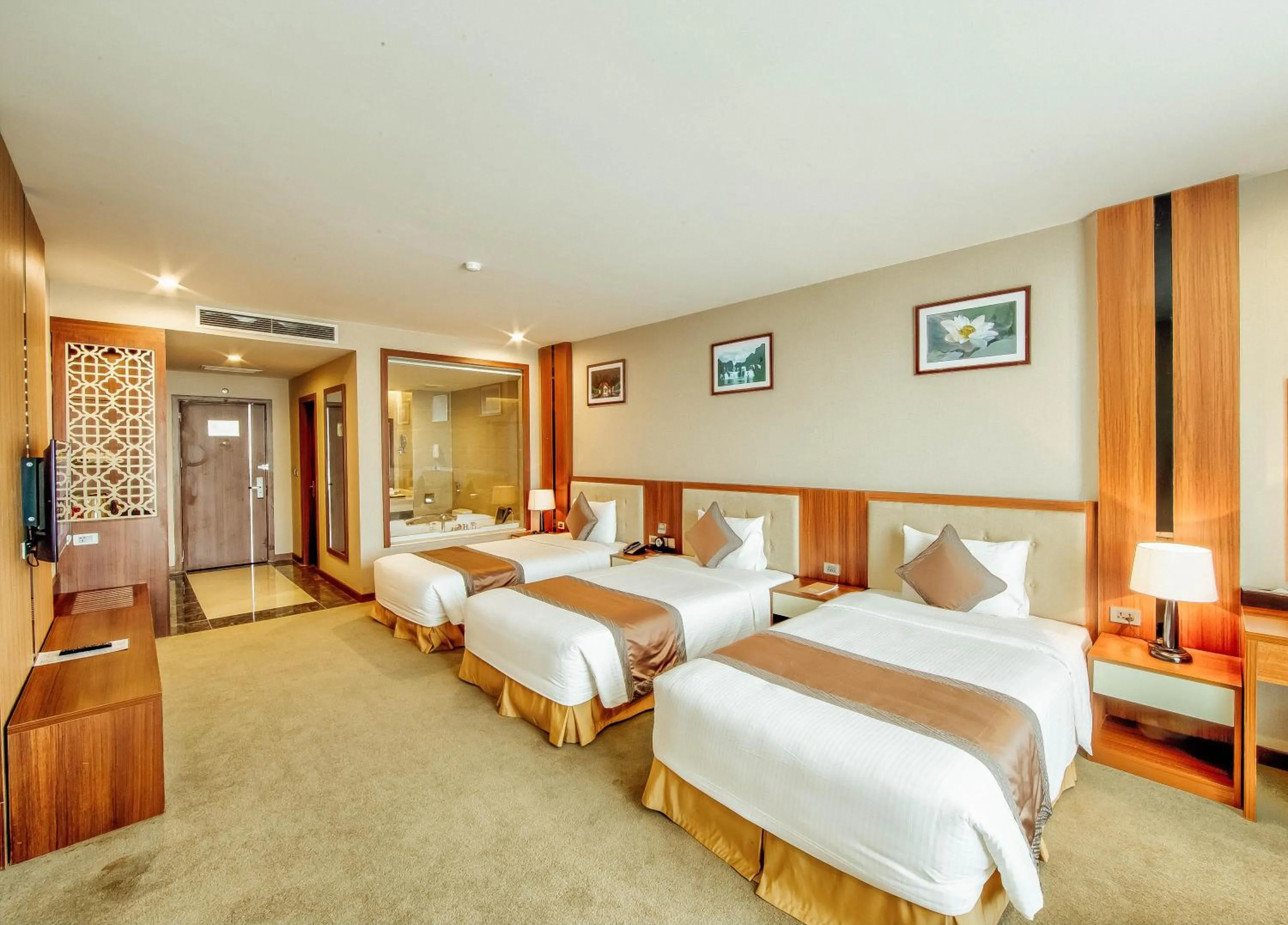 Bed in Muong Thanh Luxury Bac Ninh Hotel