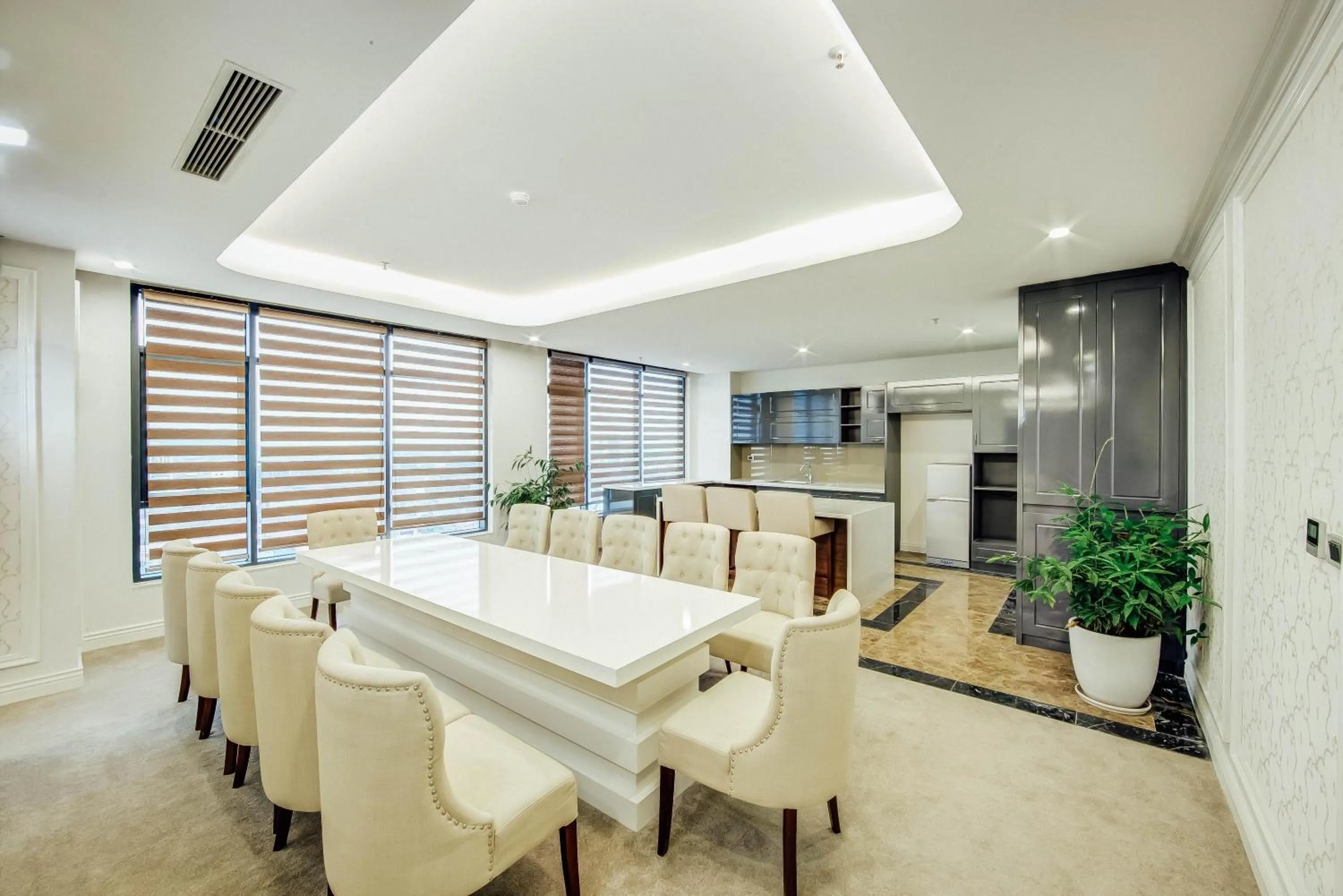 Seating area in Muong Thanh Luxury Bac Ninh Hotel