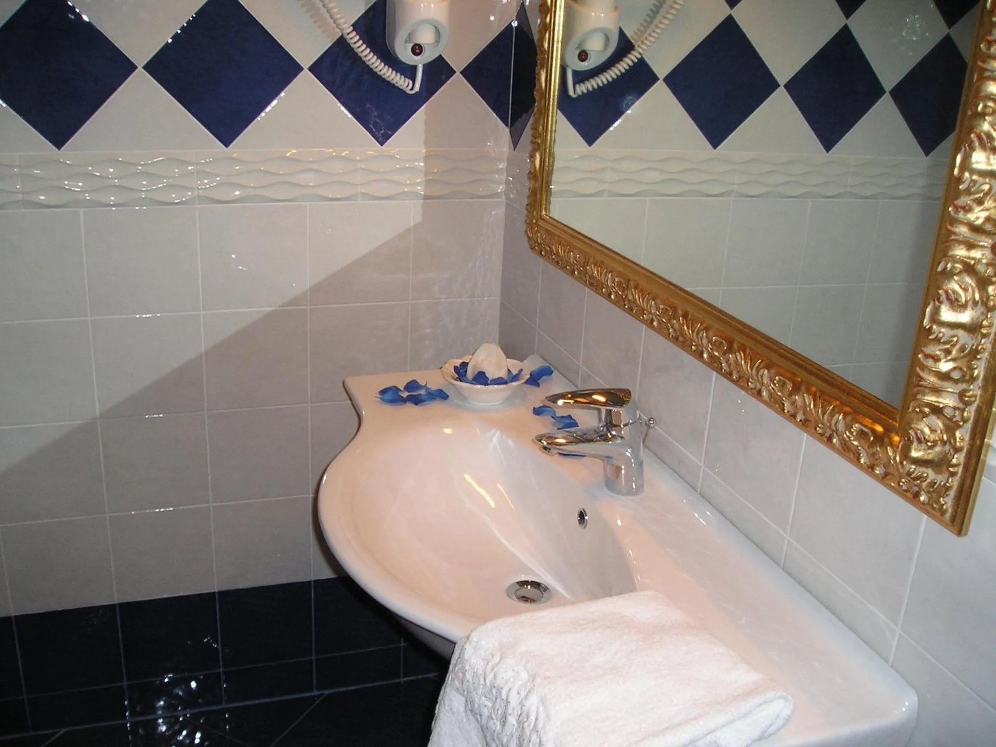 Shower in Incantea Resort