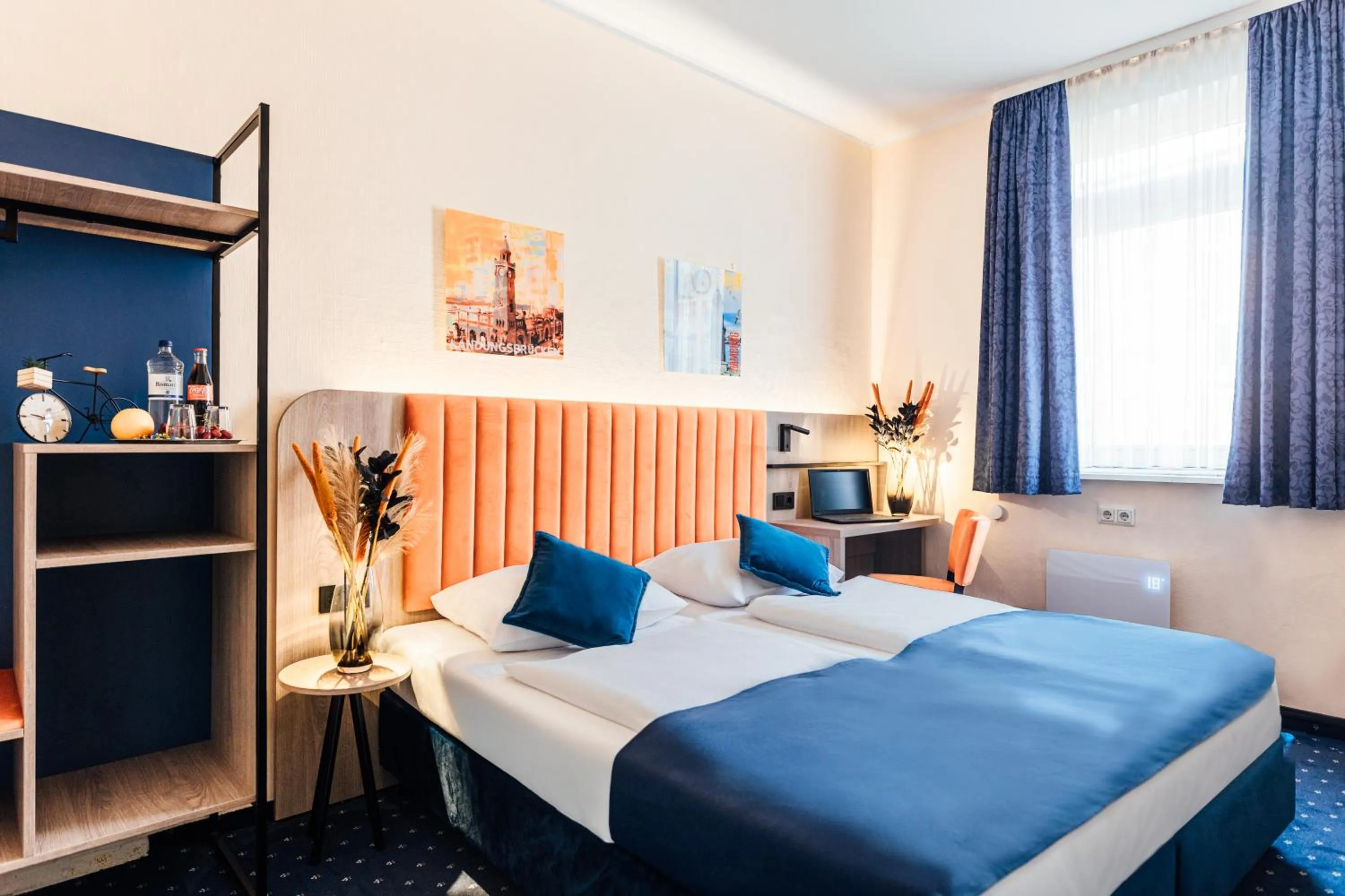 Bed in Hotel Commerz Hamburg