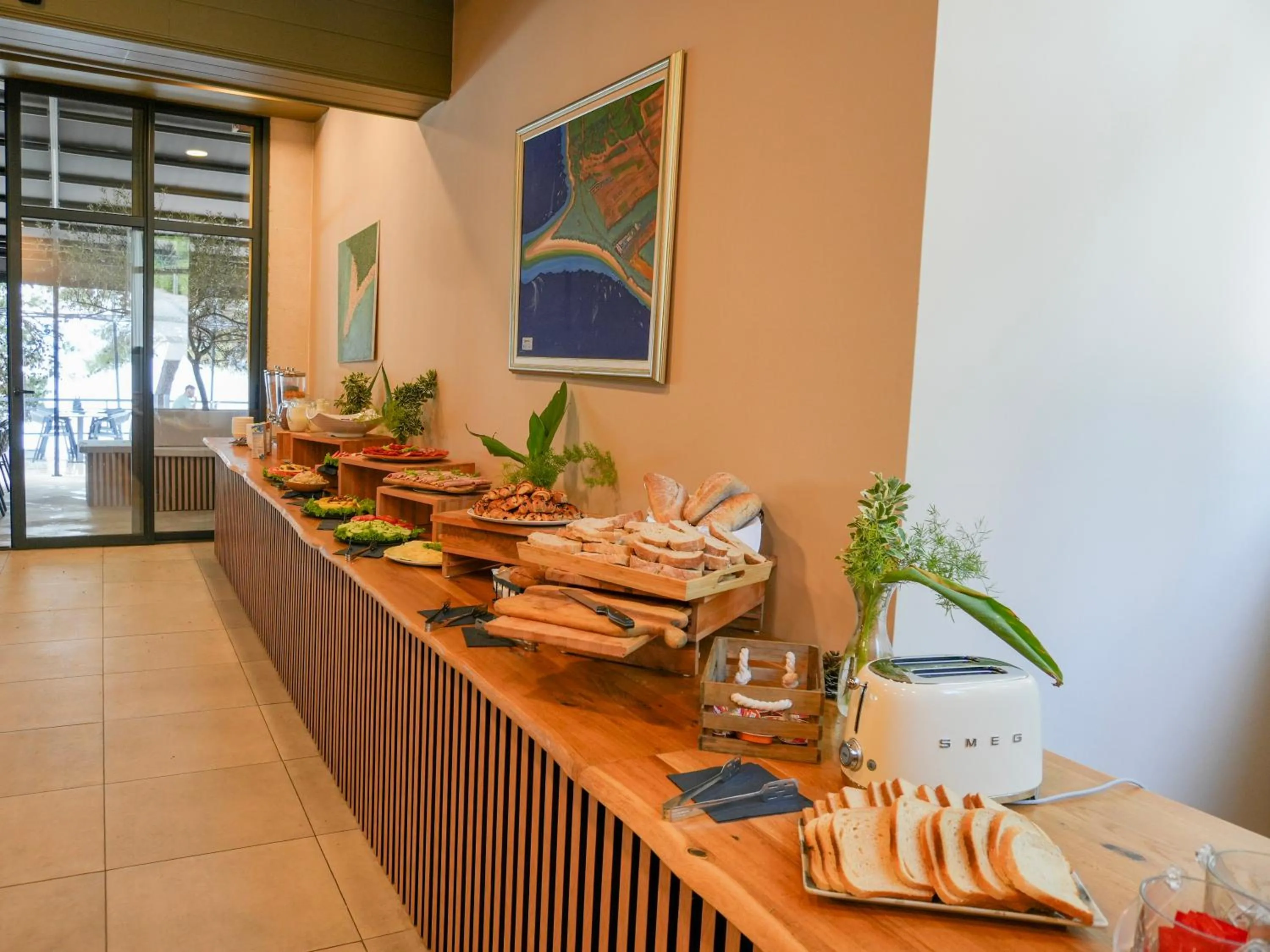 Buffet breakfast in Zlatni Rat Beach Resort
