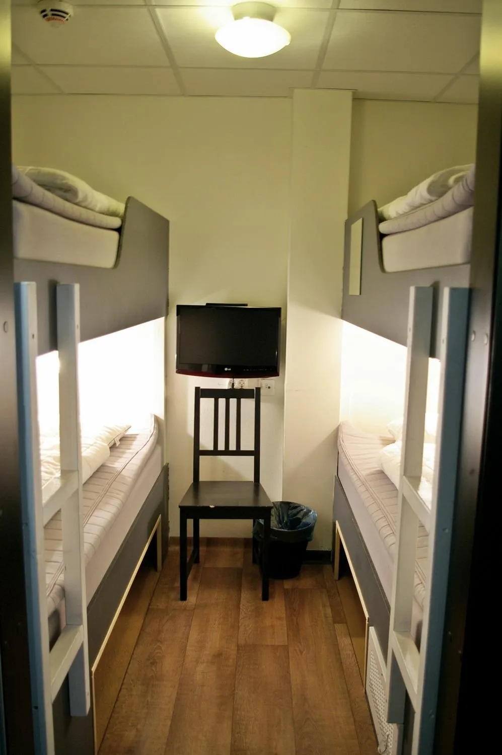 Photo of the whole room, Bed in Vandrarhem Uppsala Centralstation