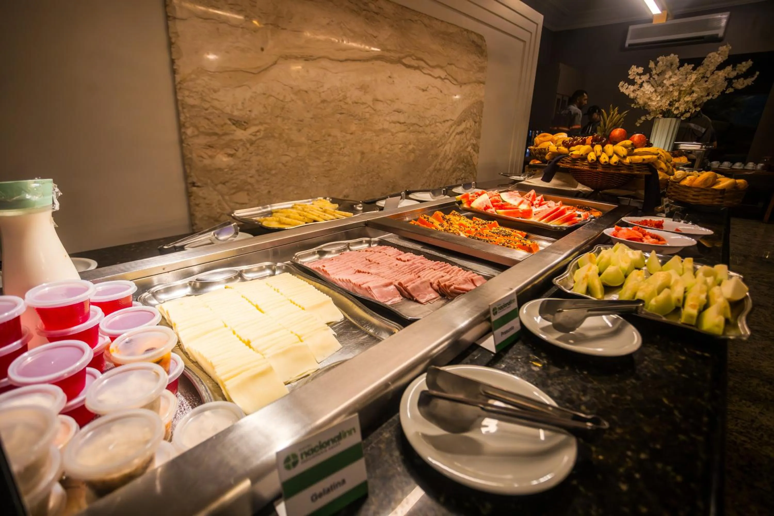 Breakfast in Hotel Nacional Inn Araxá Previdência