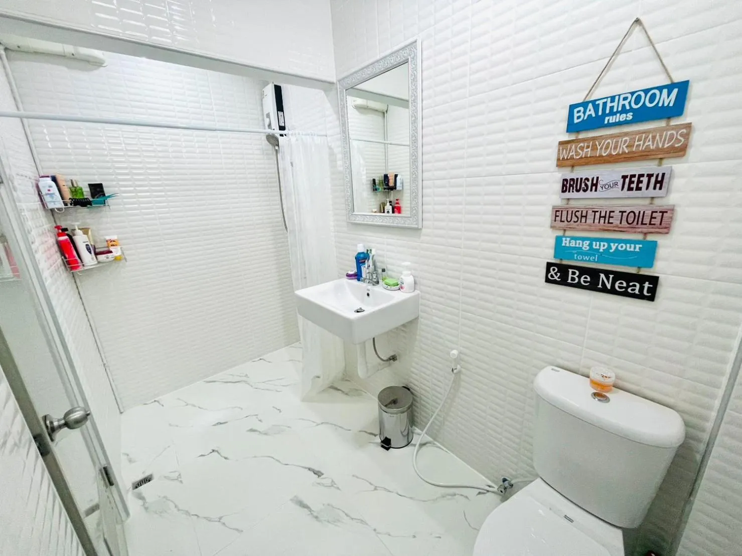 Bathroom in Richmond Guesthouse Haad Rin