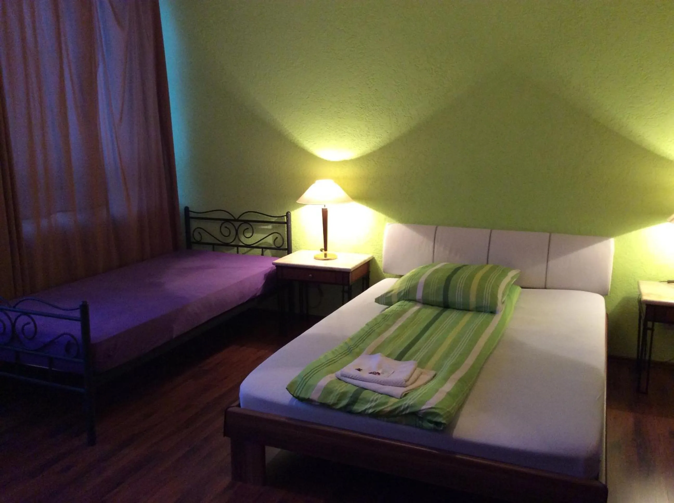 Bedroom, Bed in Hotel Feiertag