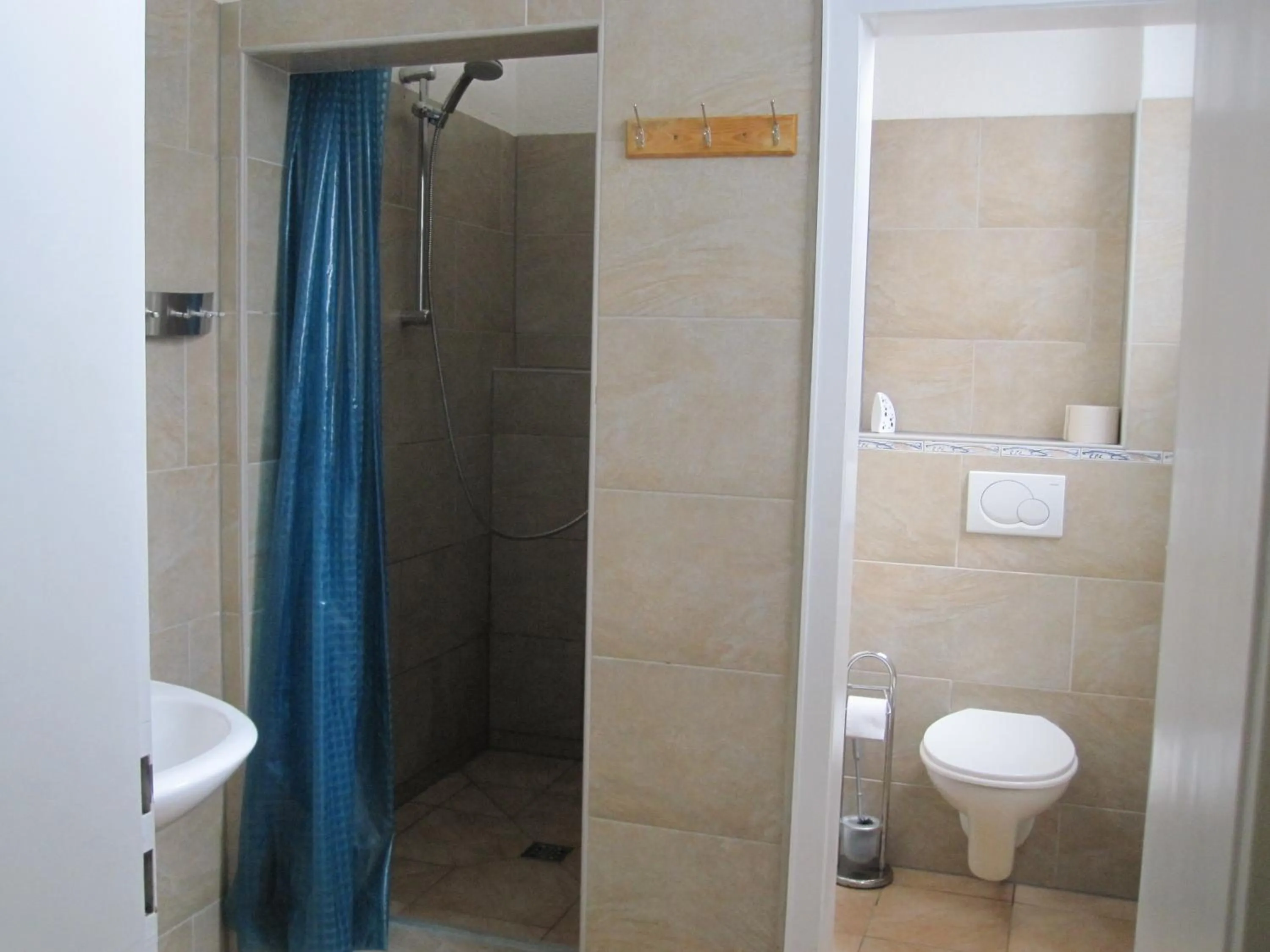 Shower in Hotel Feiertag