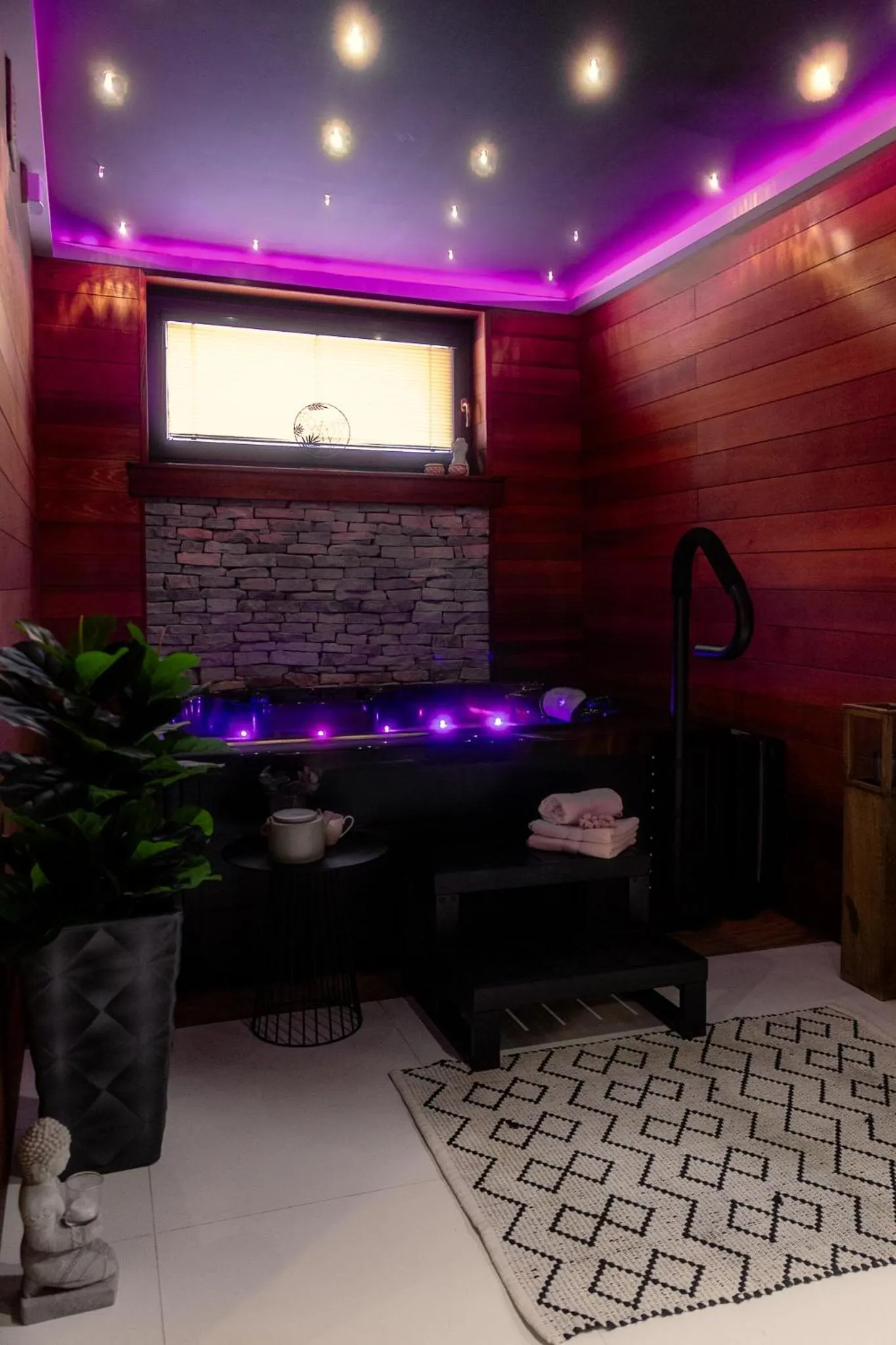 Hot Tub in Apartmány Na Čtvrtích