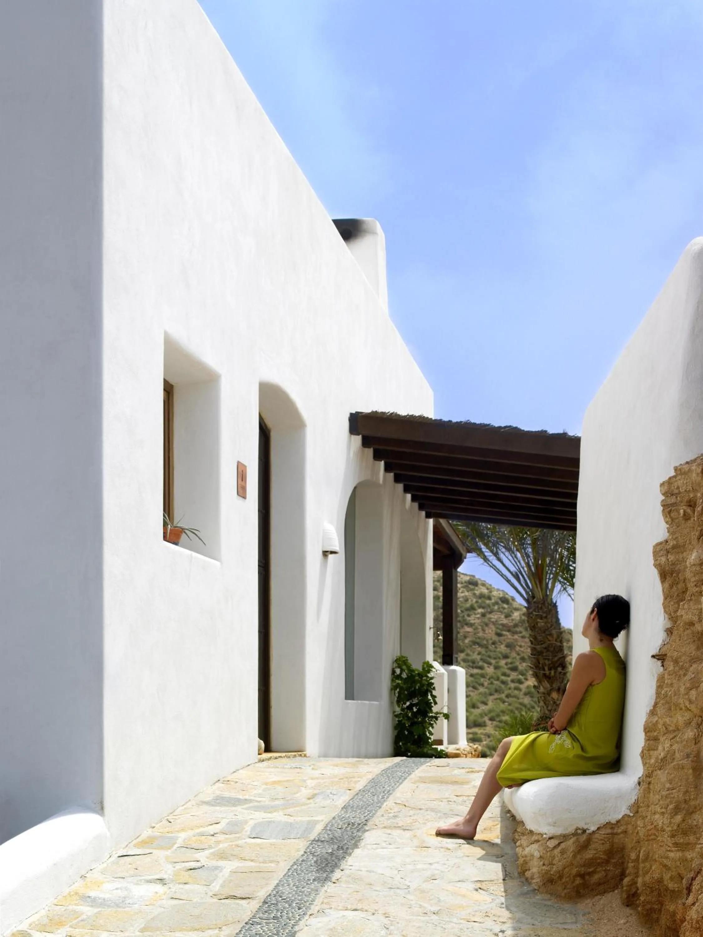 Facade/entrance in La Almendra y El Gitano