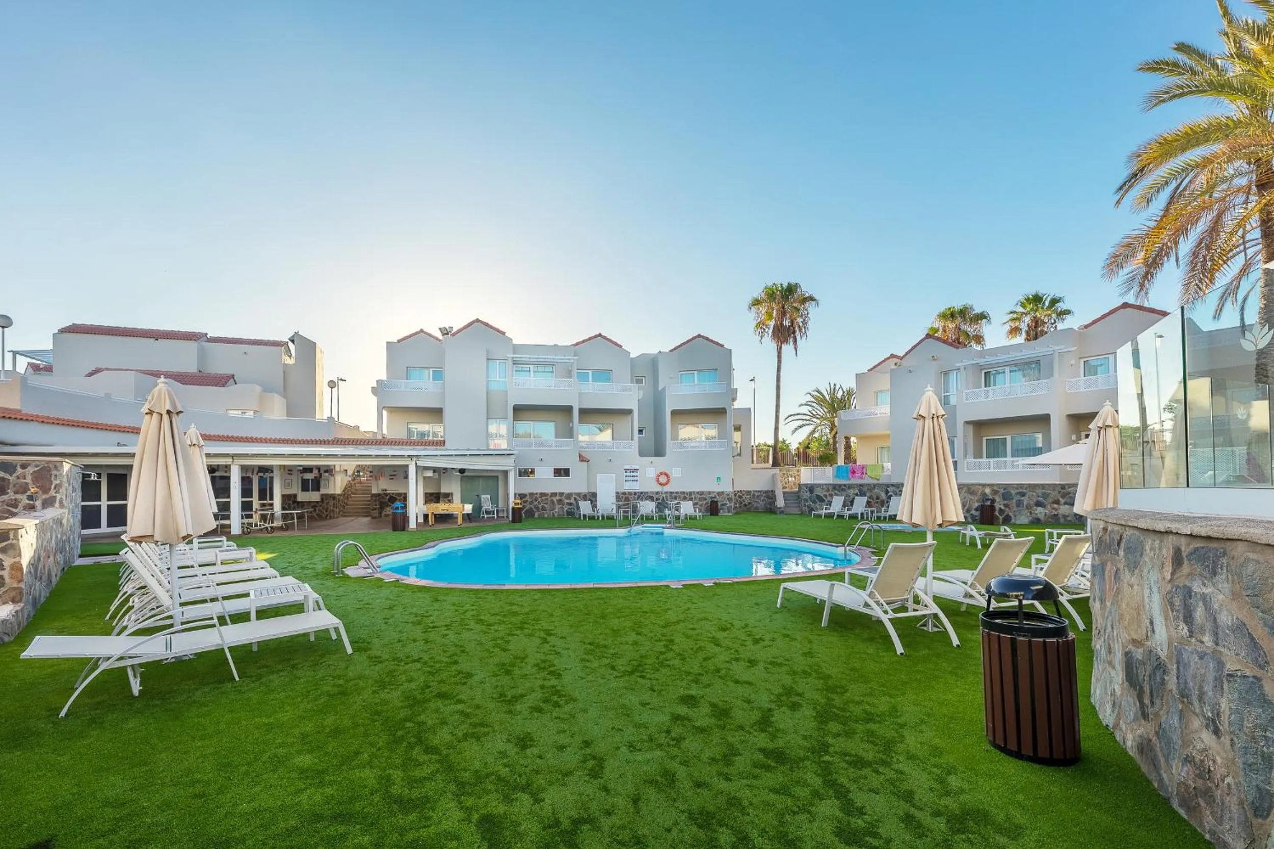 Swimming pool in Apartamentos LIVVO Koala Garden