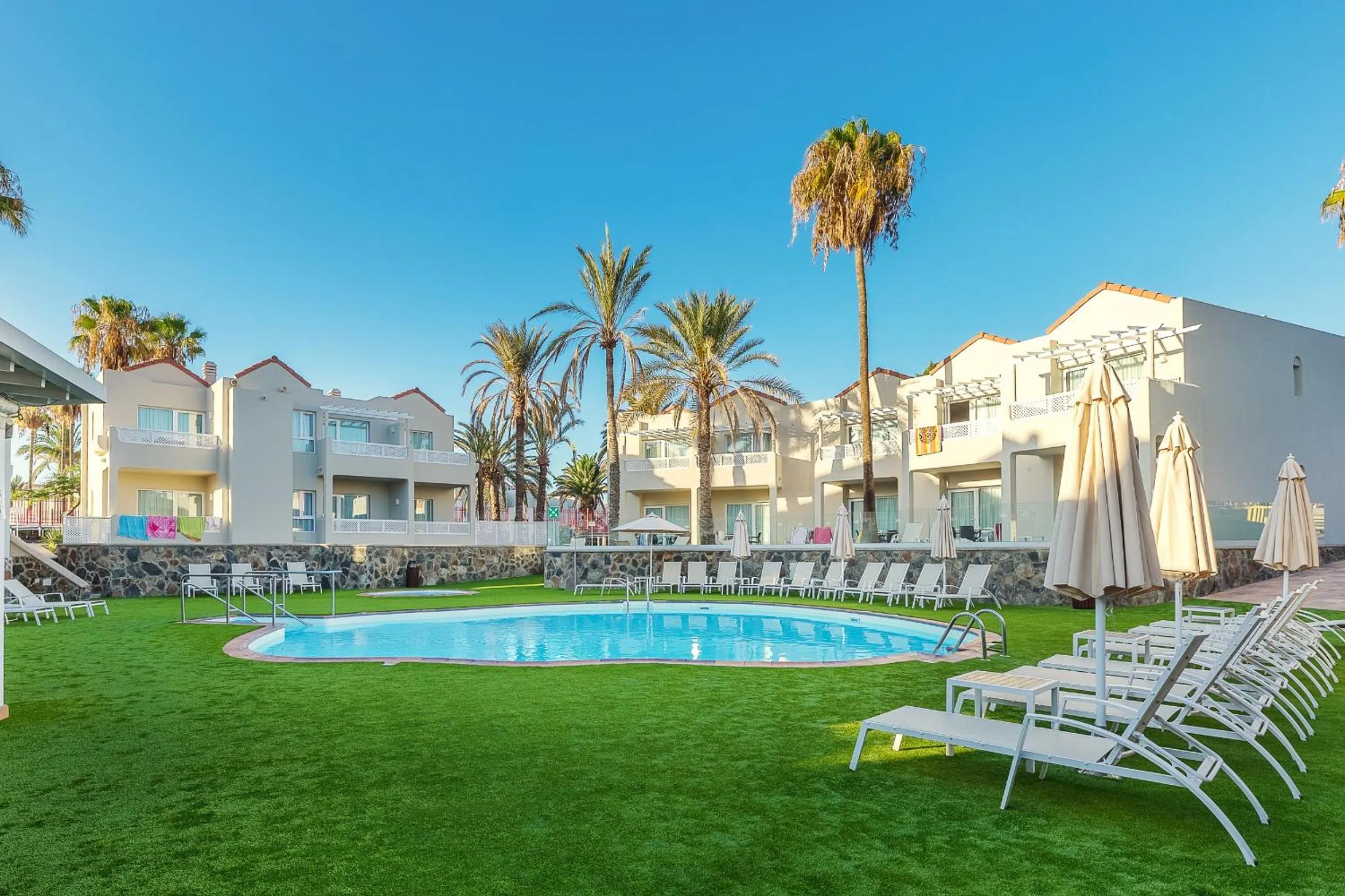 Swimming pool in Apartamentos LIVVO Koala Garden