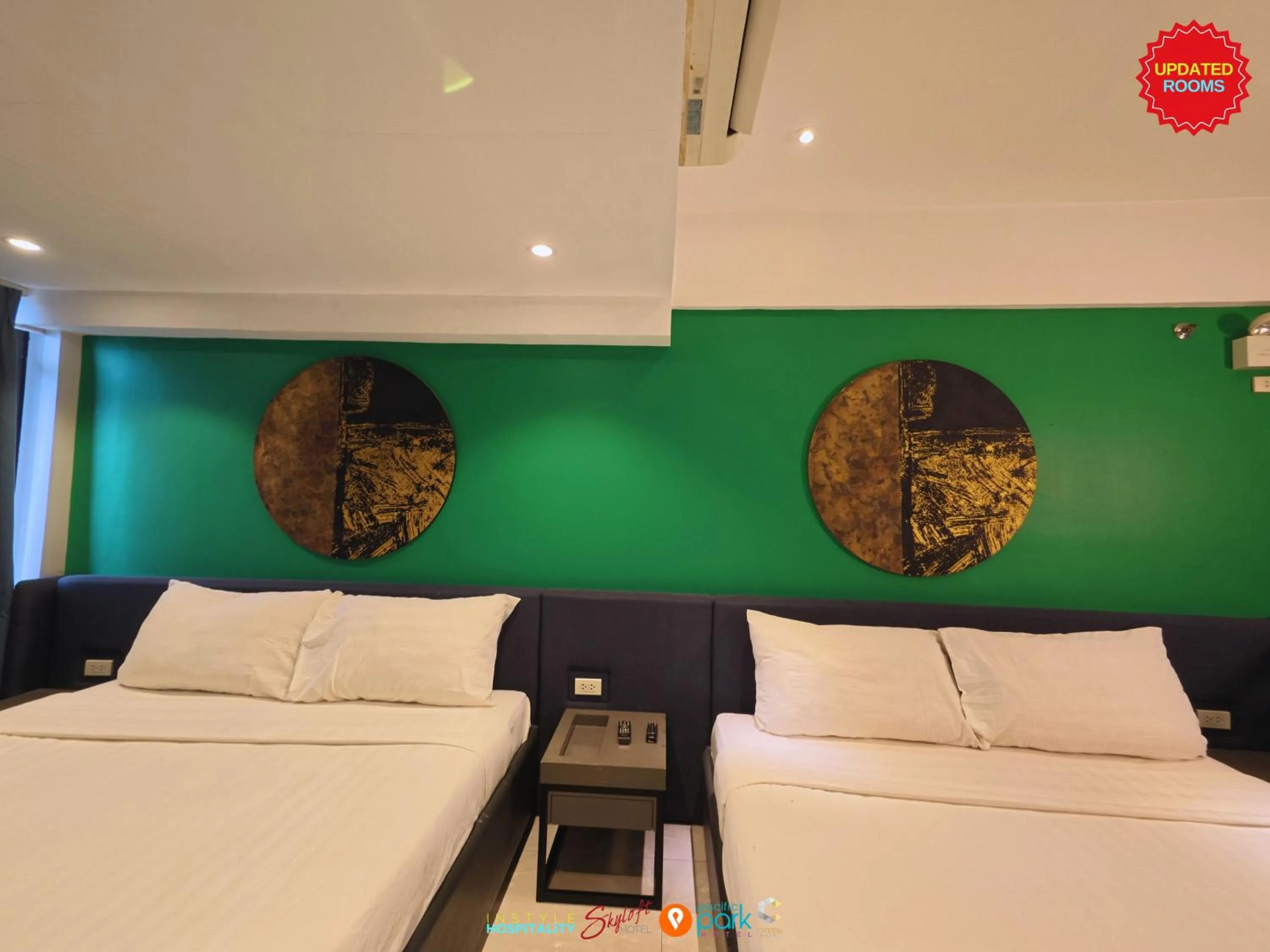 Bedroom, Bed in Skyloft Hotel