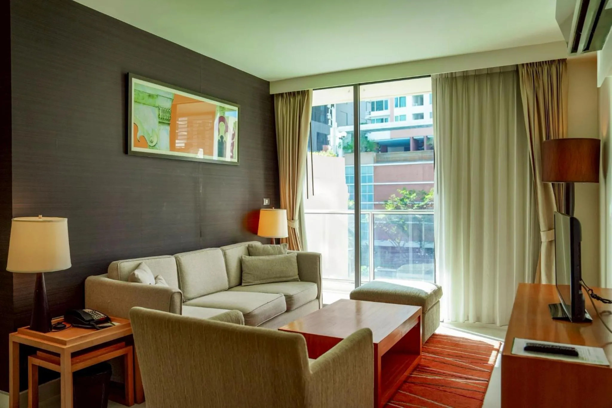 Oakwood Residence Sukhumvit 24 Bangkok