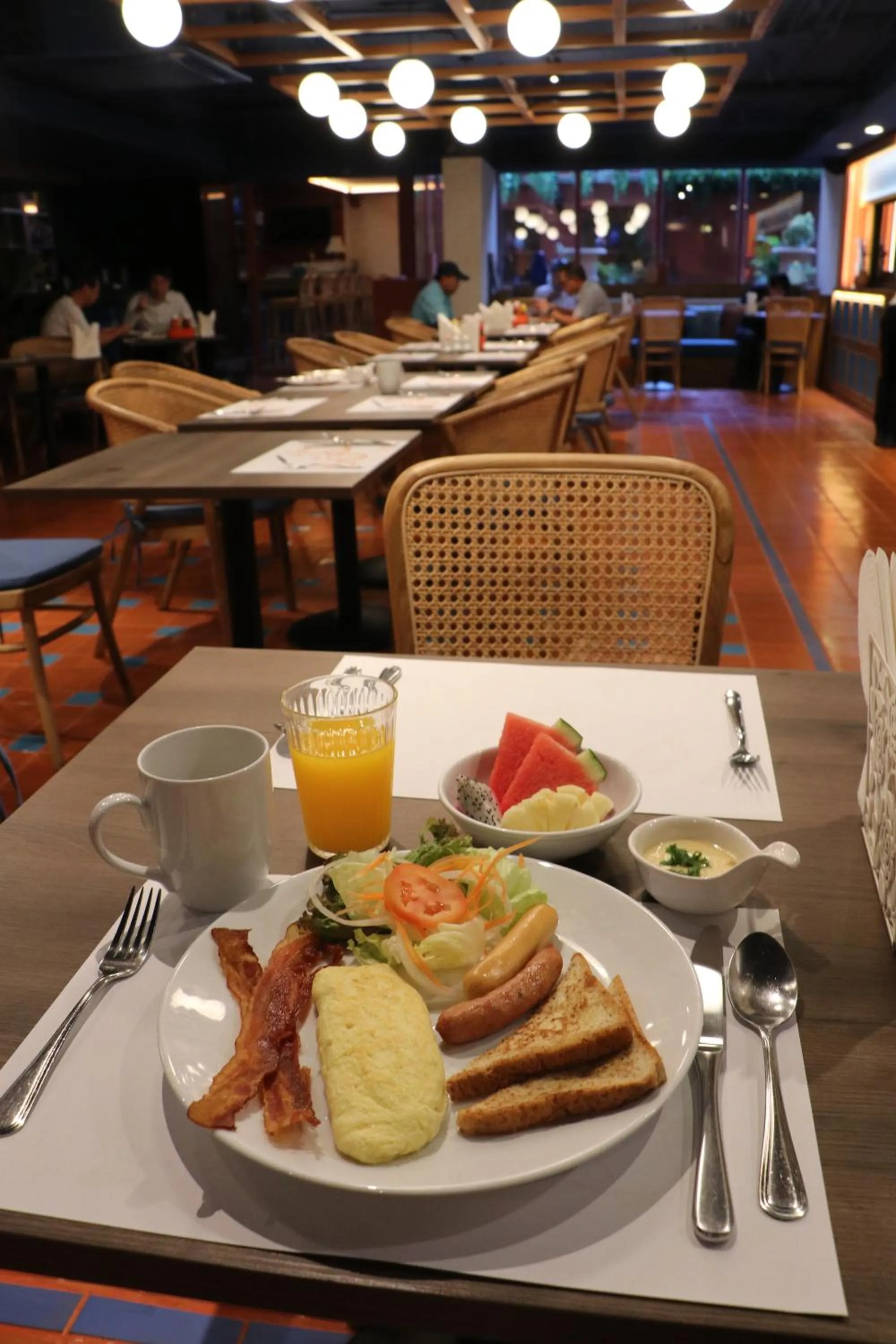 Oakwood Residence Sukhumvit 24 Bangkok