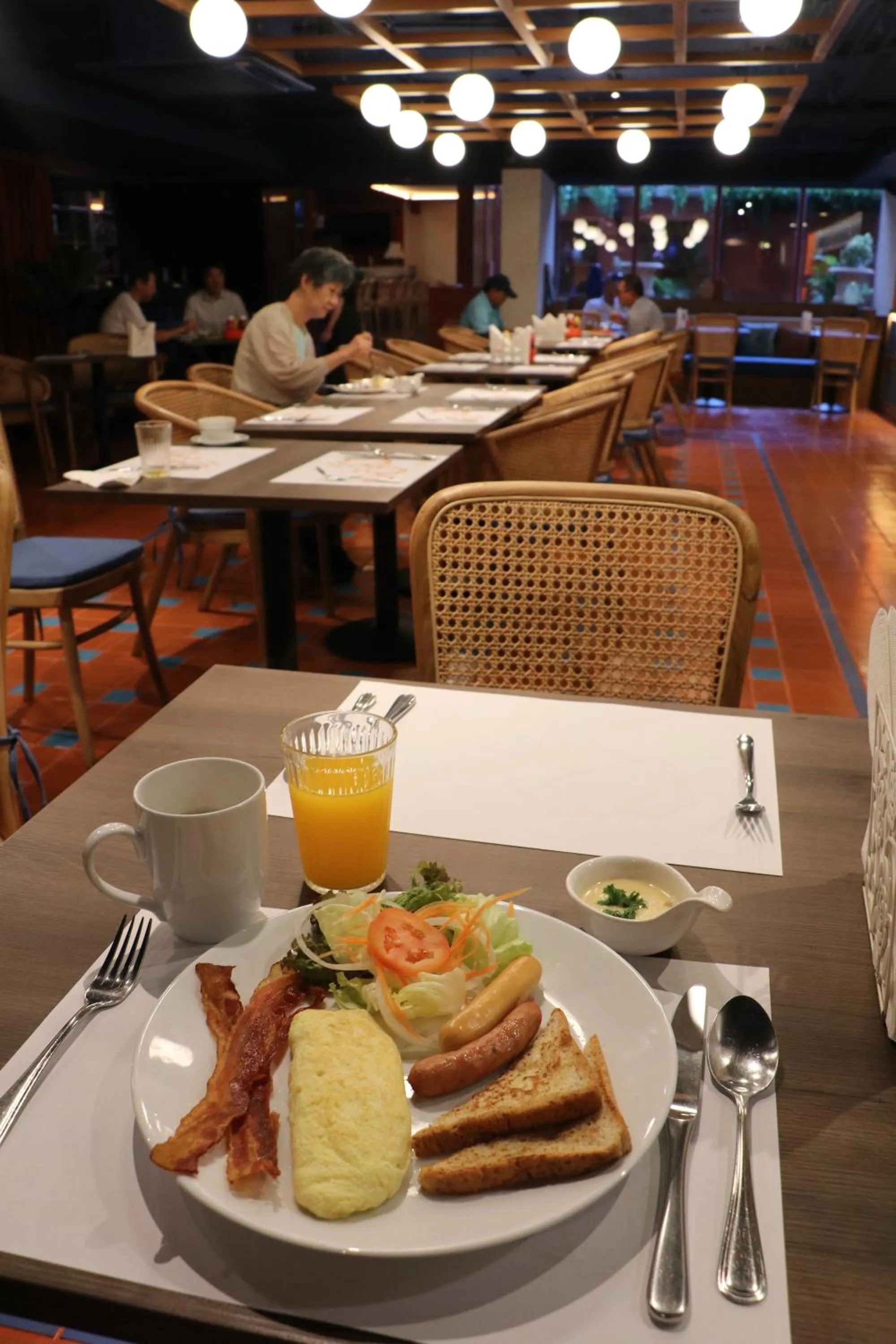 Oakwood Residence Sukhumvit 24 Bangkok