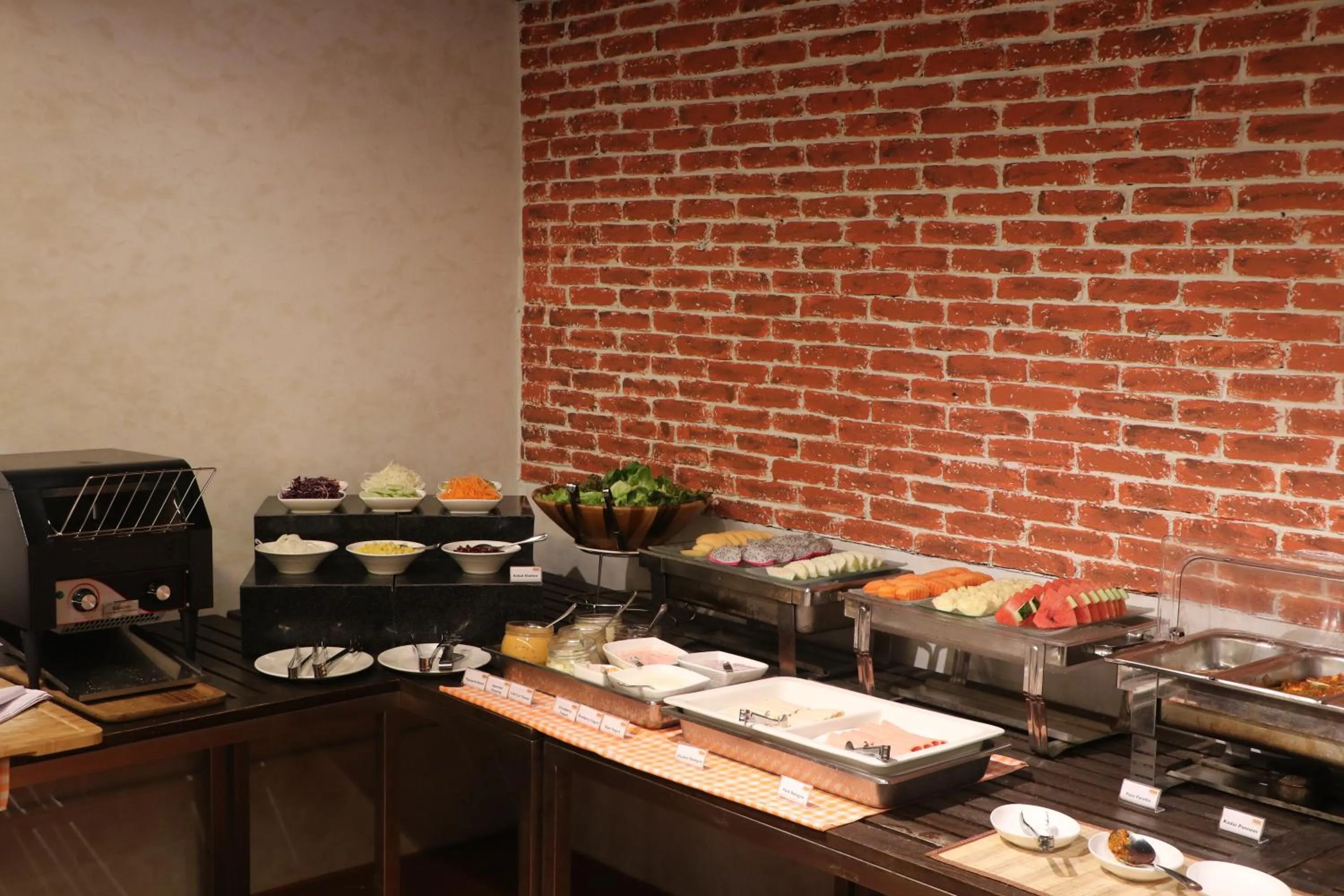 Oakwood Residence Sukhumvit 24 Bangkok