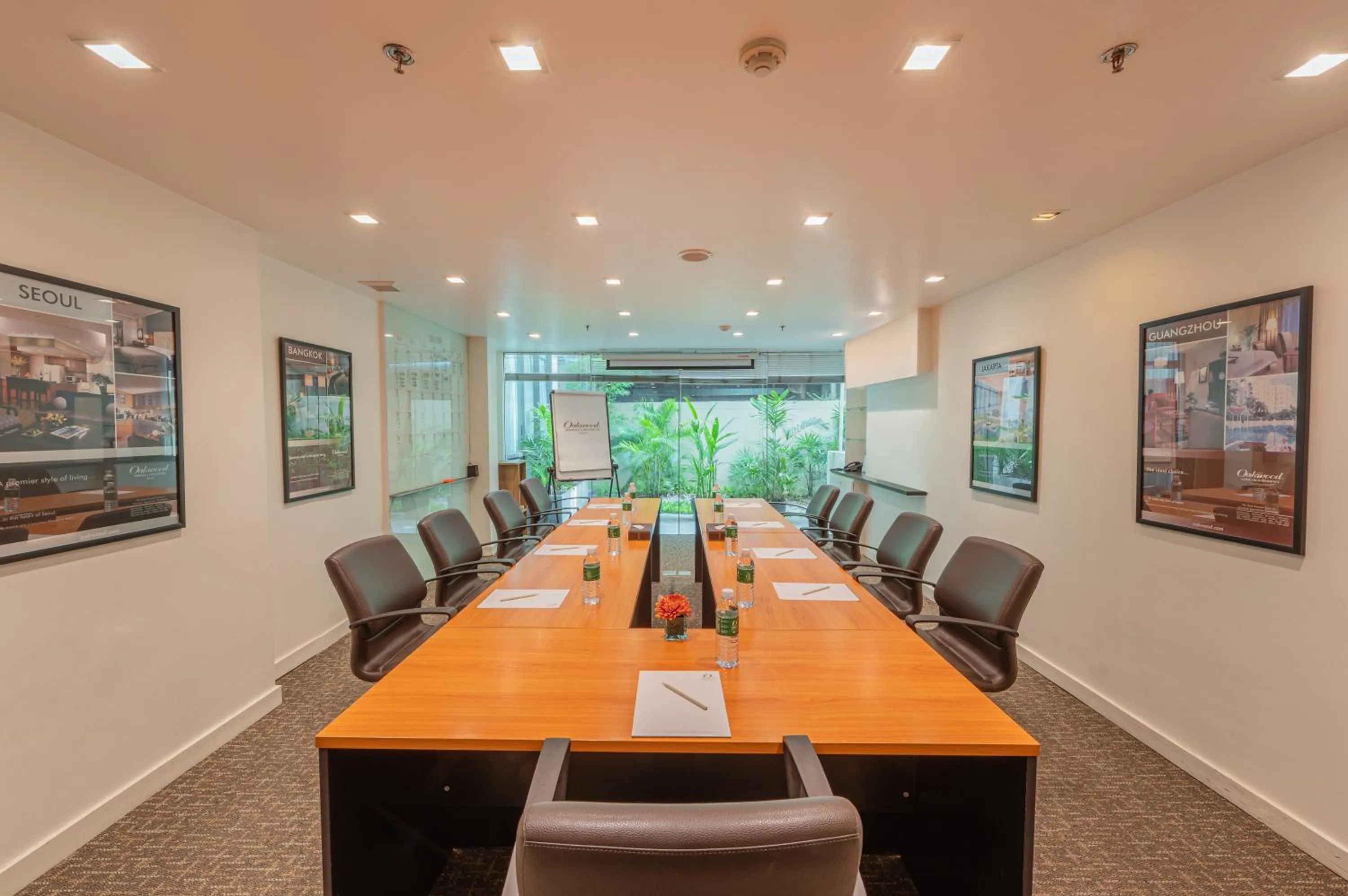 Meeting/conference room in Oakwood Residence Sukhumvit 24 Bangkok