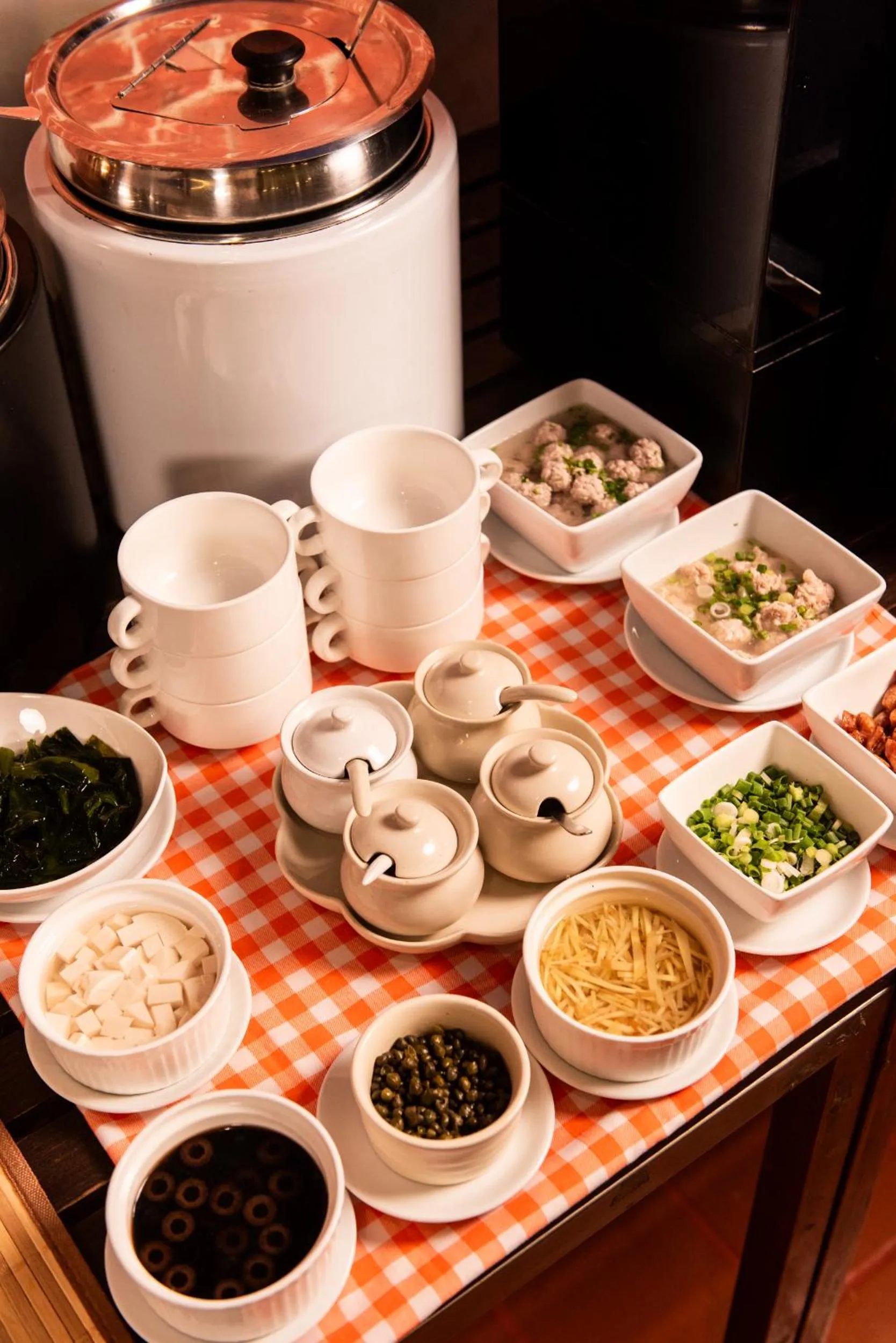 Oakwood Residence Sukhumvit 24 Bangkok