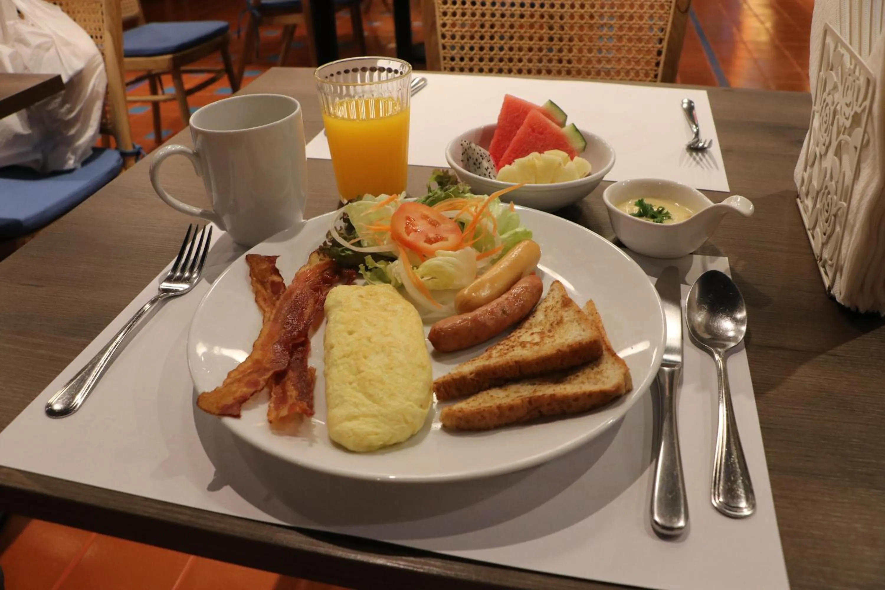 Oakwood Residence Sukhumvit 24 Bangkok