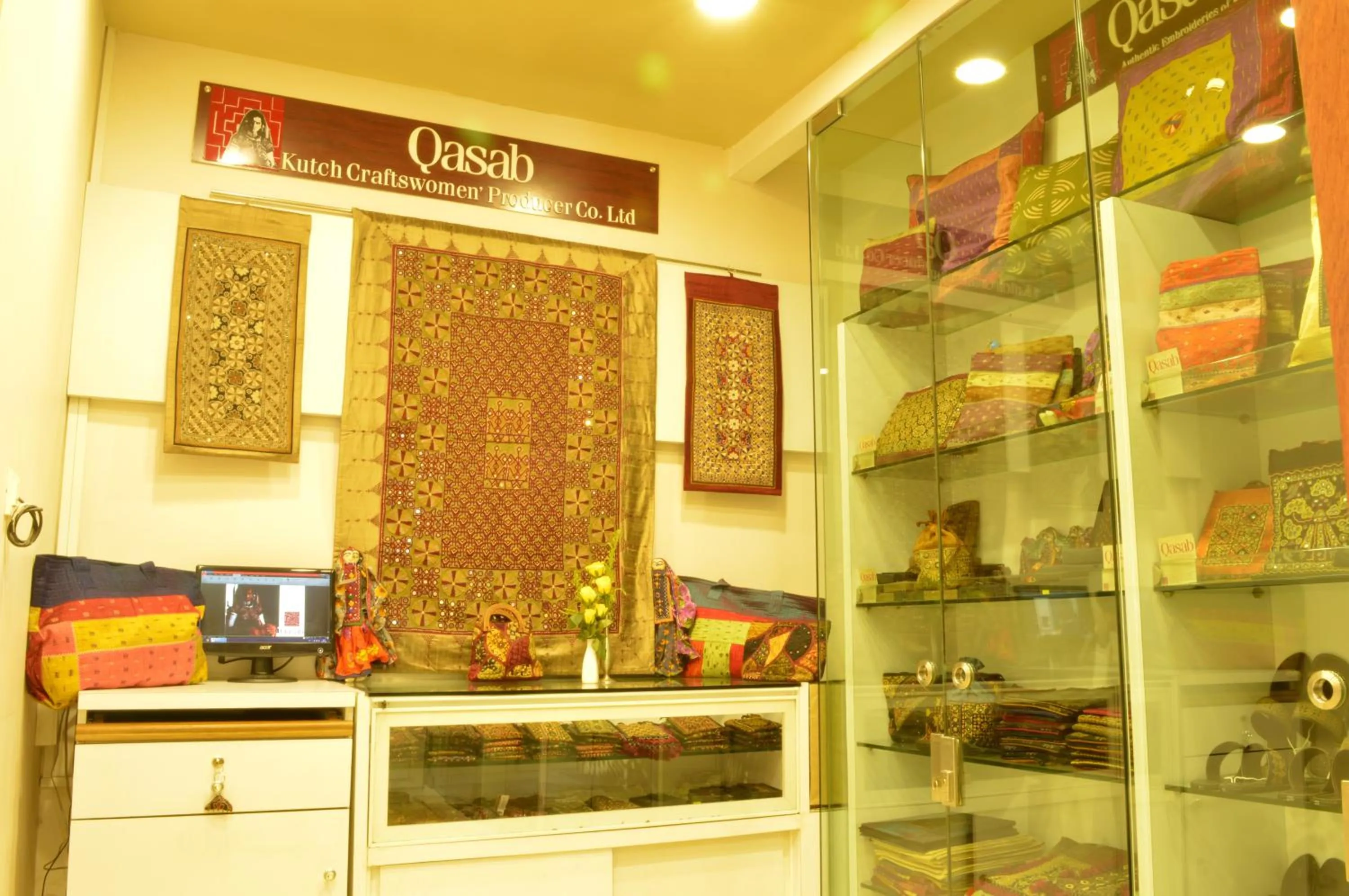 Shopping Area in Comfort Inn Prince