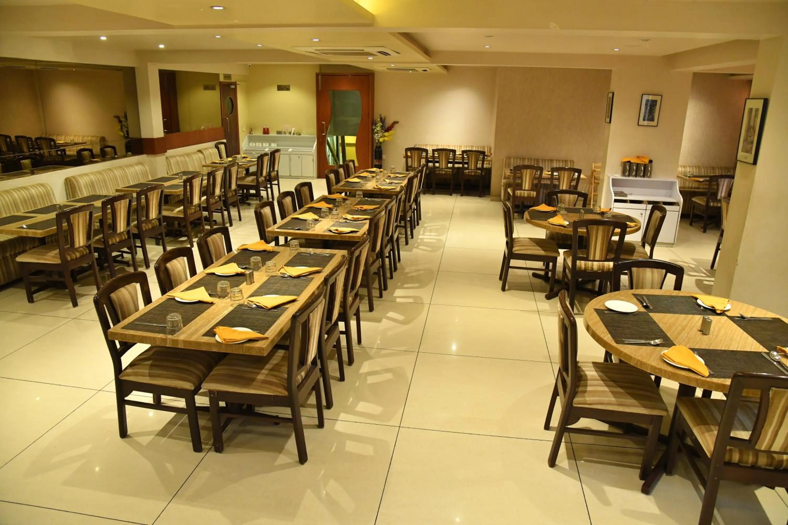 Restaurant/places to eat in Comfort Inn Prince