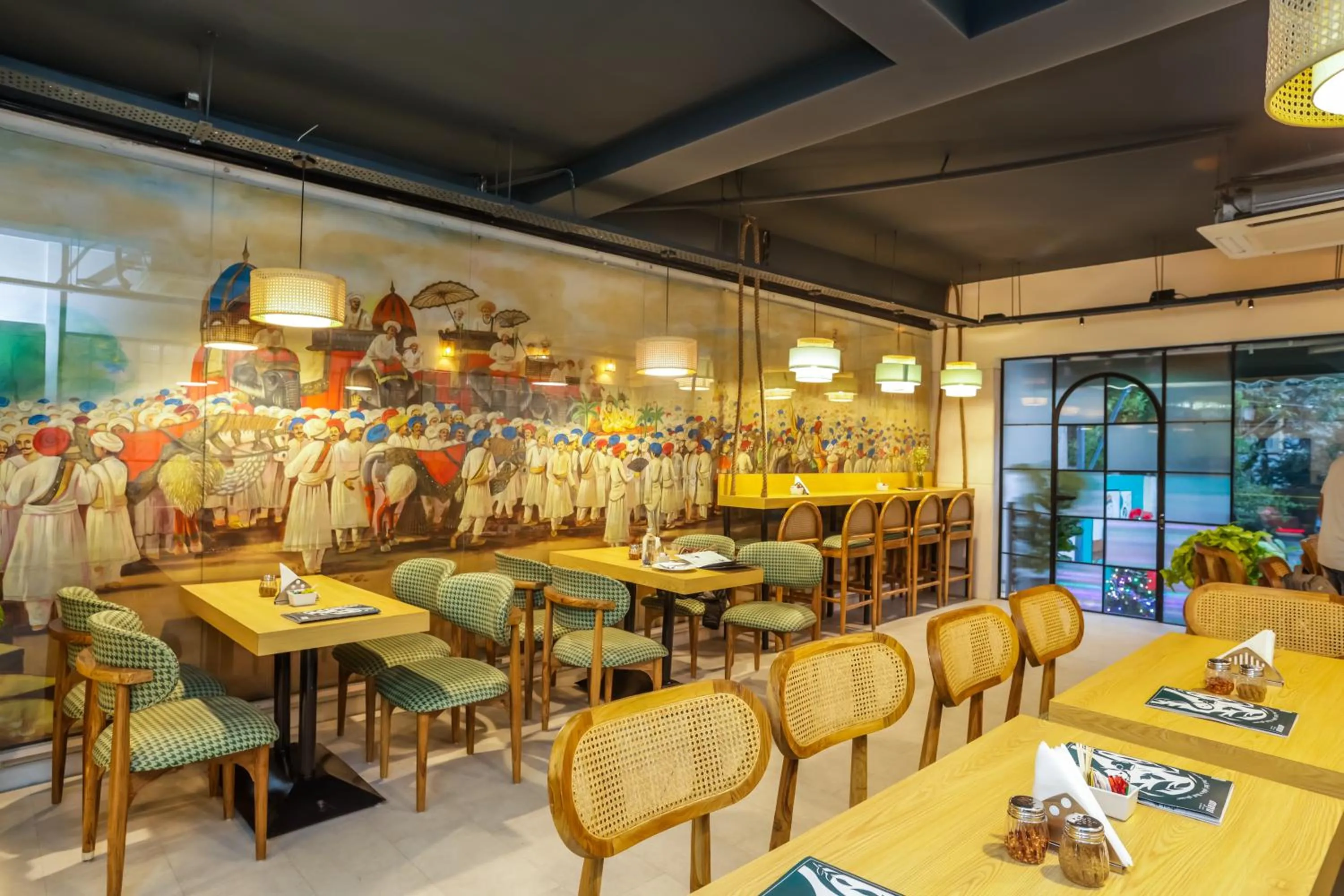 Restaurant/places to eat in Amber Inn by Orion Hotels