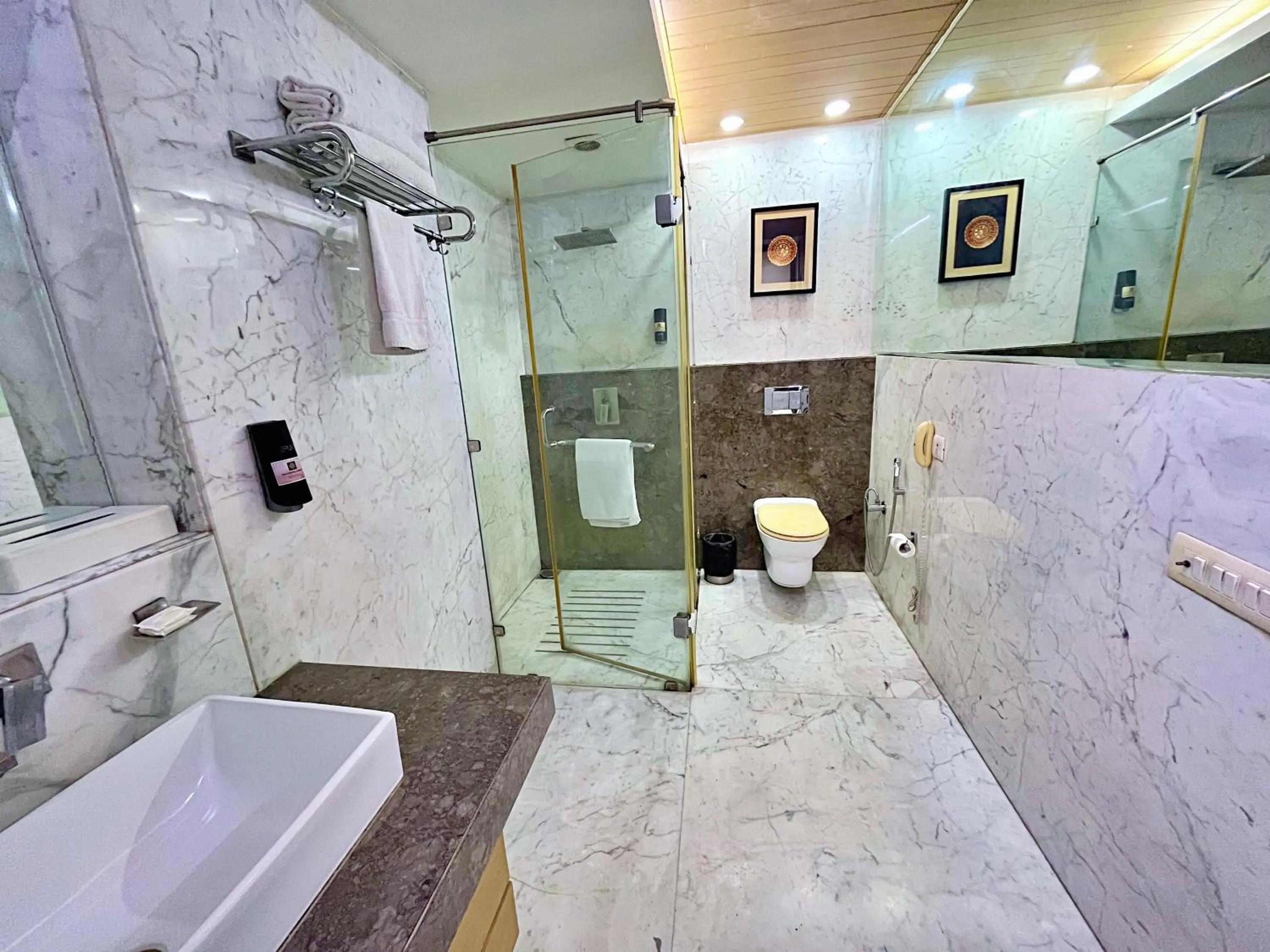 Bathroom in Amber Inn by Orion Hotels