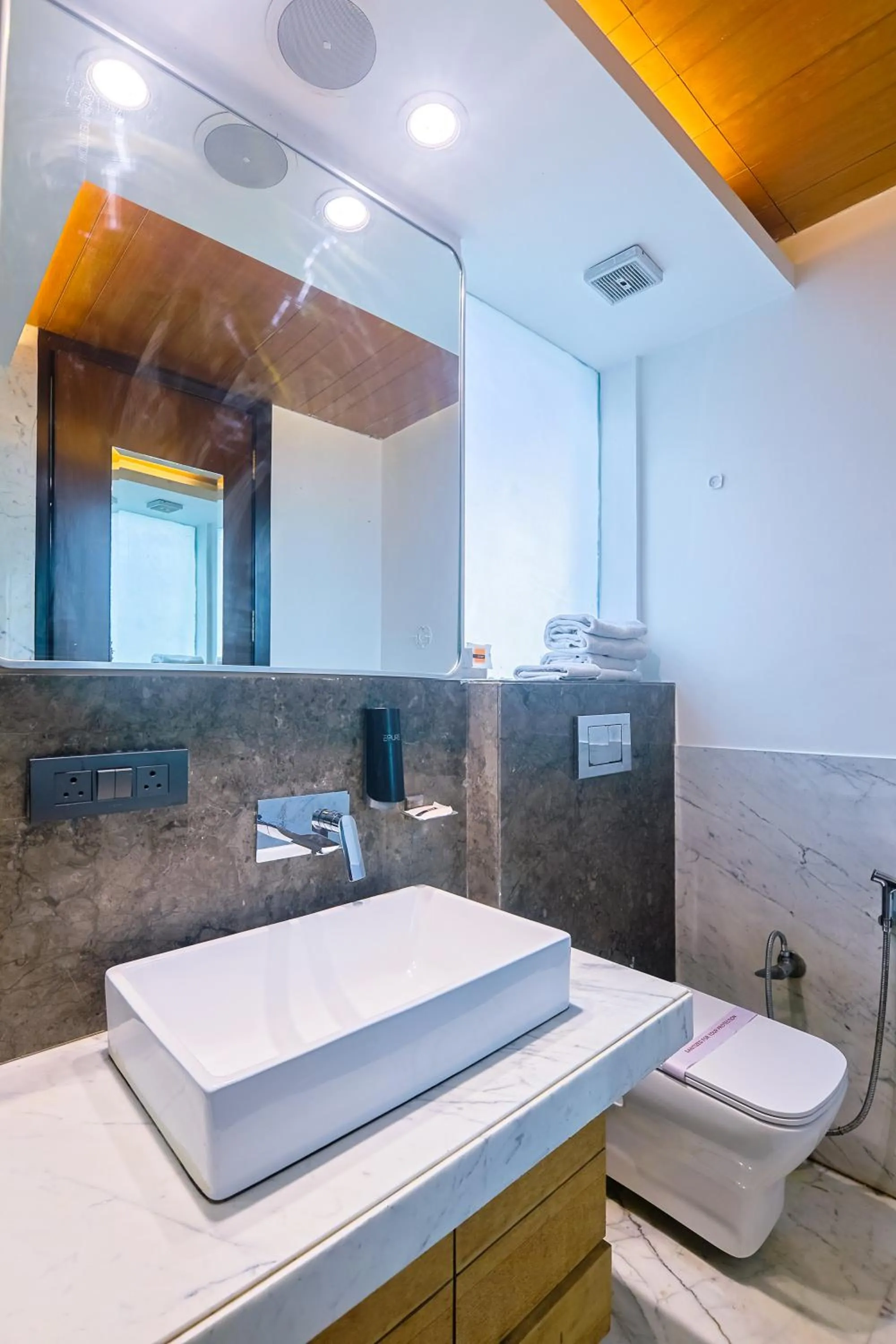 Bathroom in Amber Inn by Orion Hotels