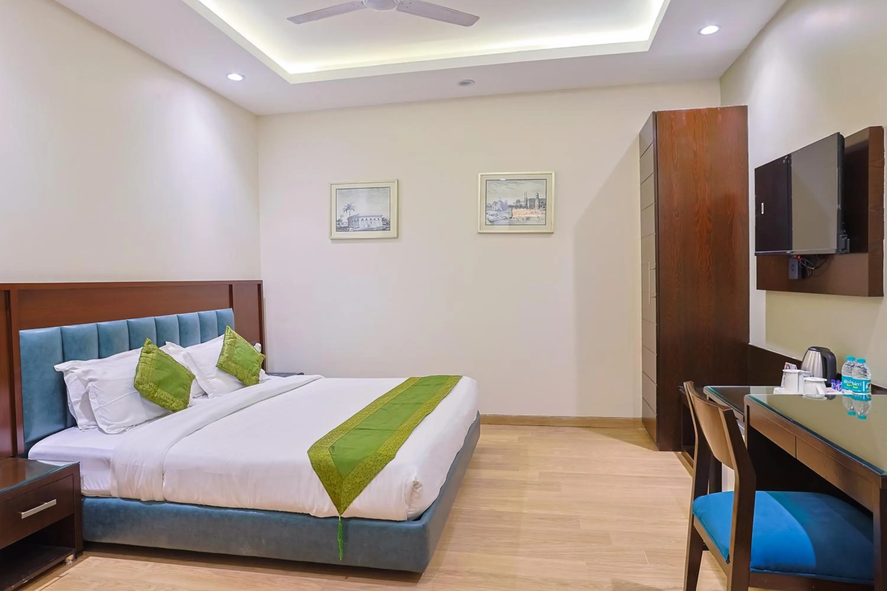 Property building, Bed in Amber Inn by Orion Hotels