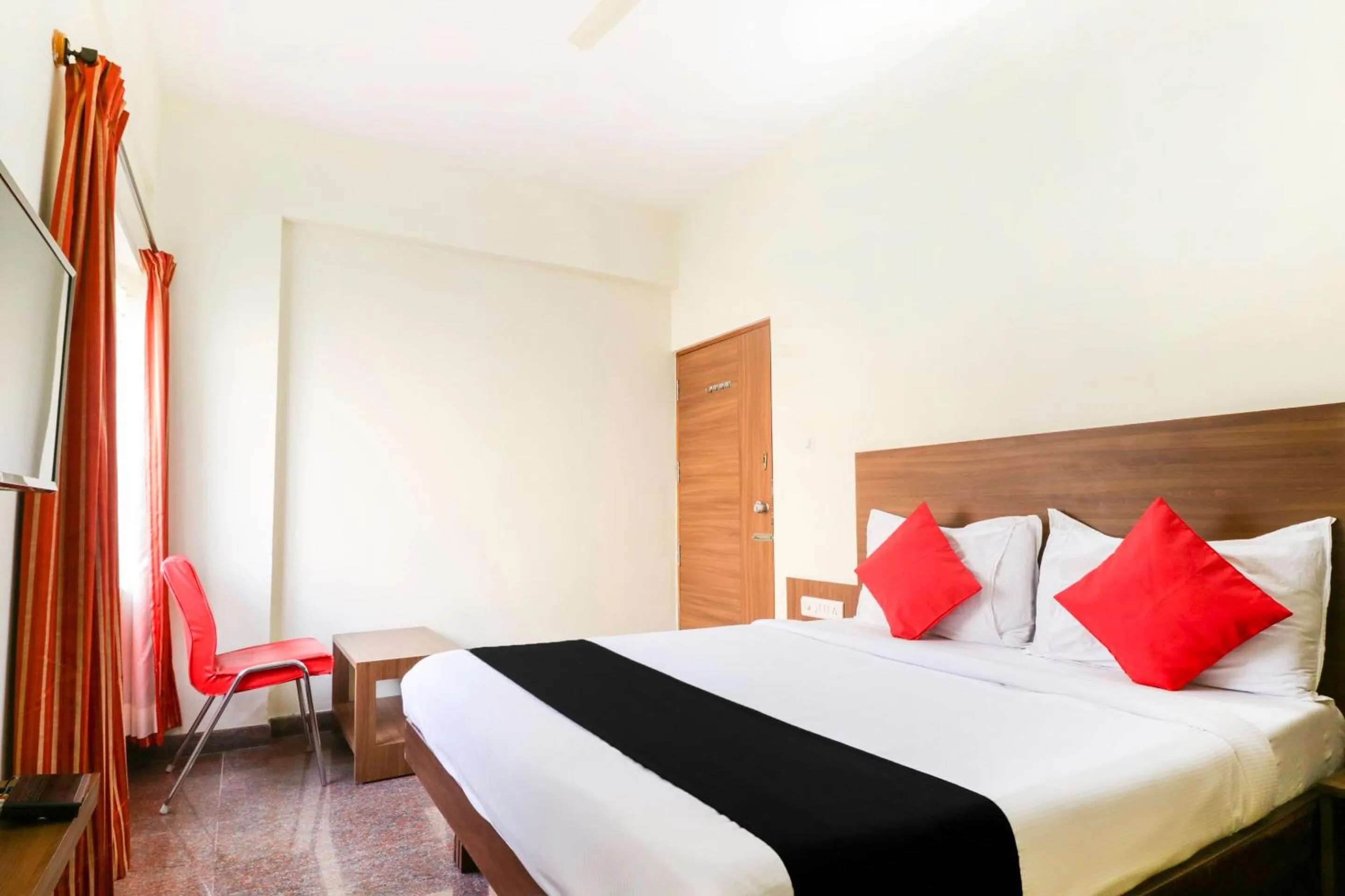 Bedroom, Bed in Hotel O Champion Comfort Near Hosahalli Metro Station