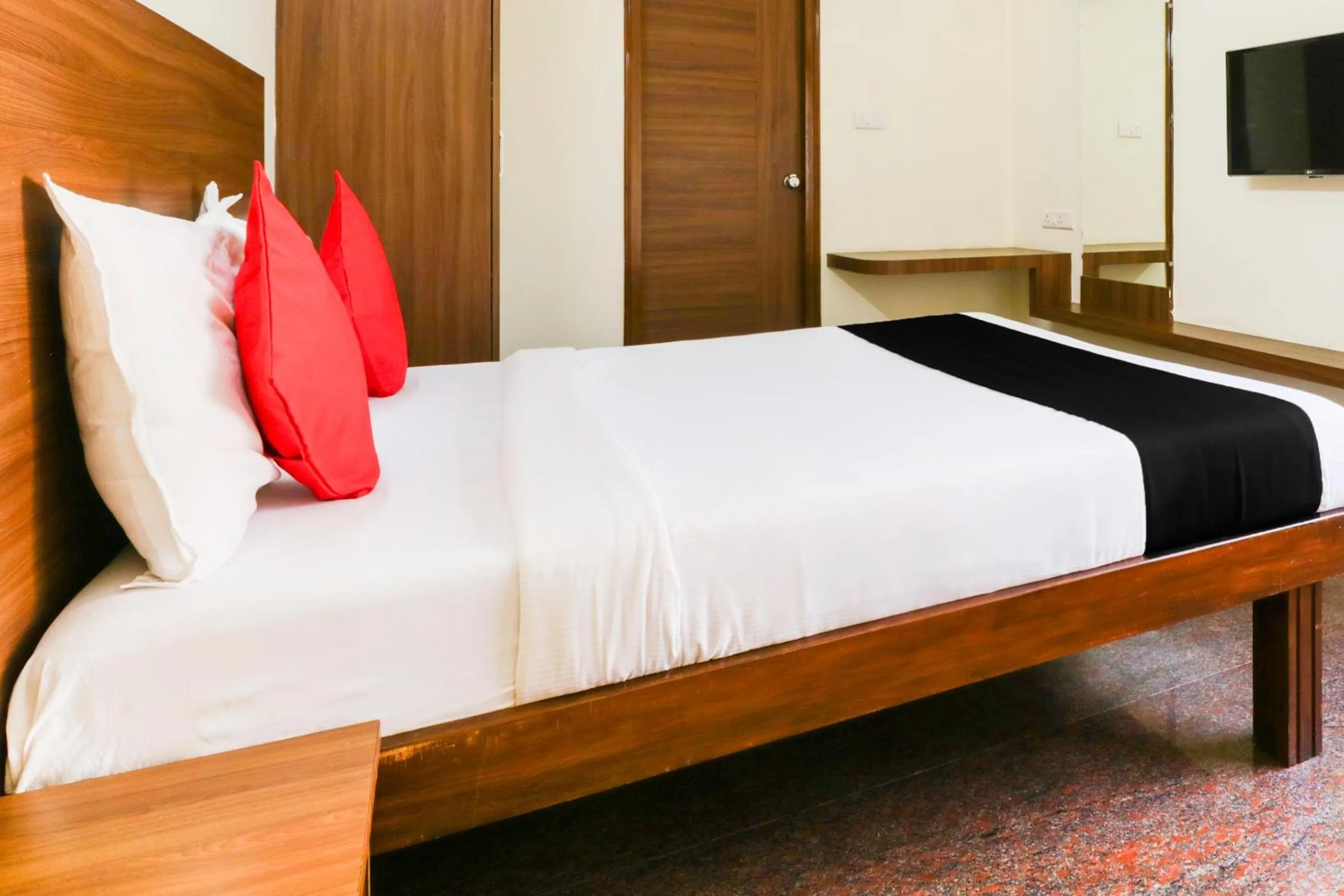 Bedroom, Bed in Hotel O Champion Comfort Near Hosahalli Metro Station