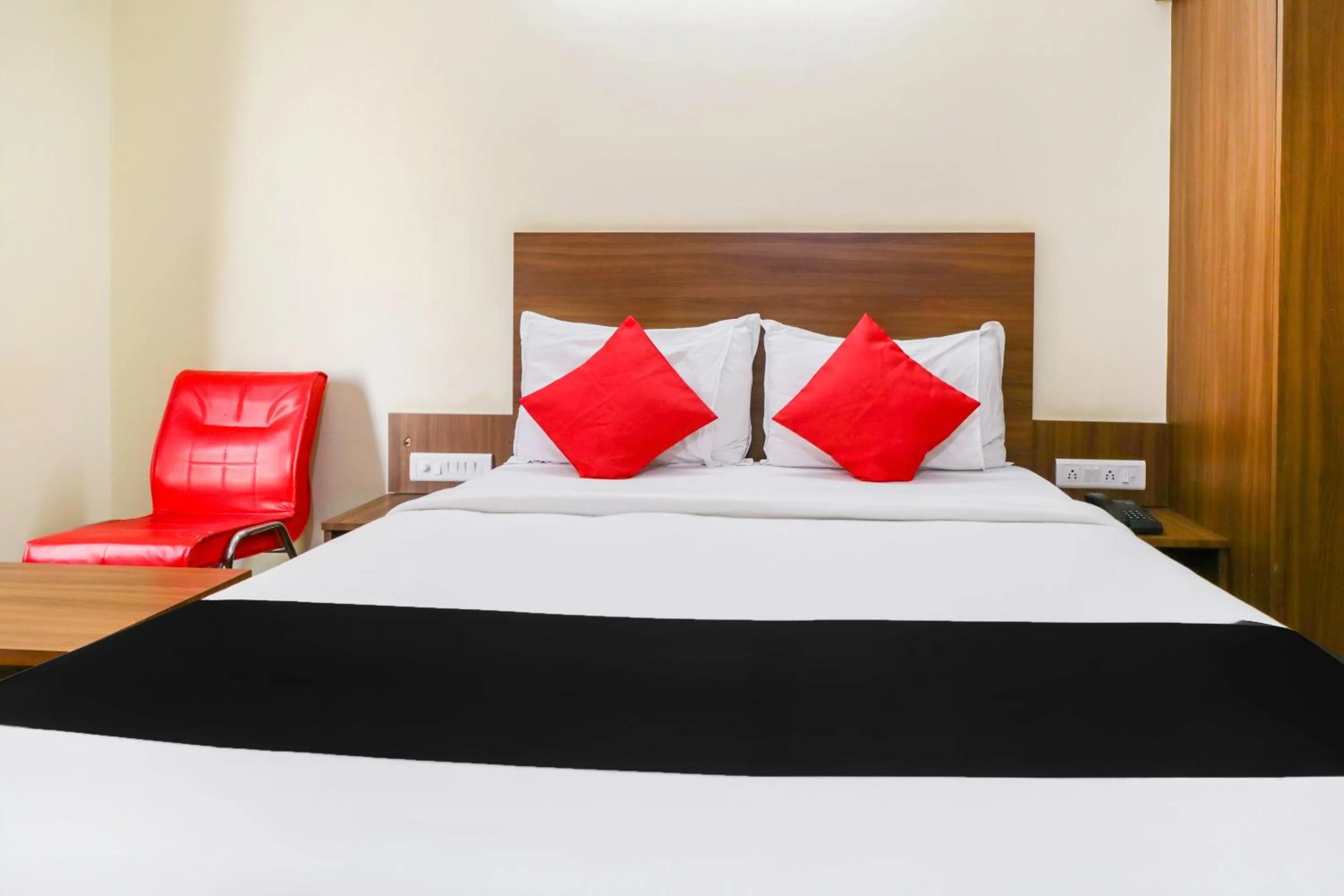 Bedroom, Bed in Hotel O Champion Comfort Near Hosahalli Metro Station