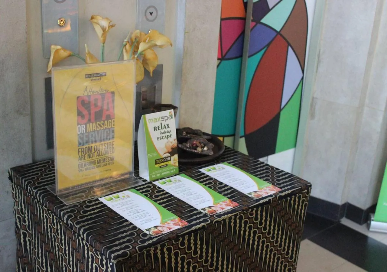 Massage in MaxOneHotels at Sabang