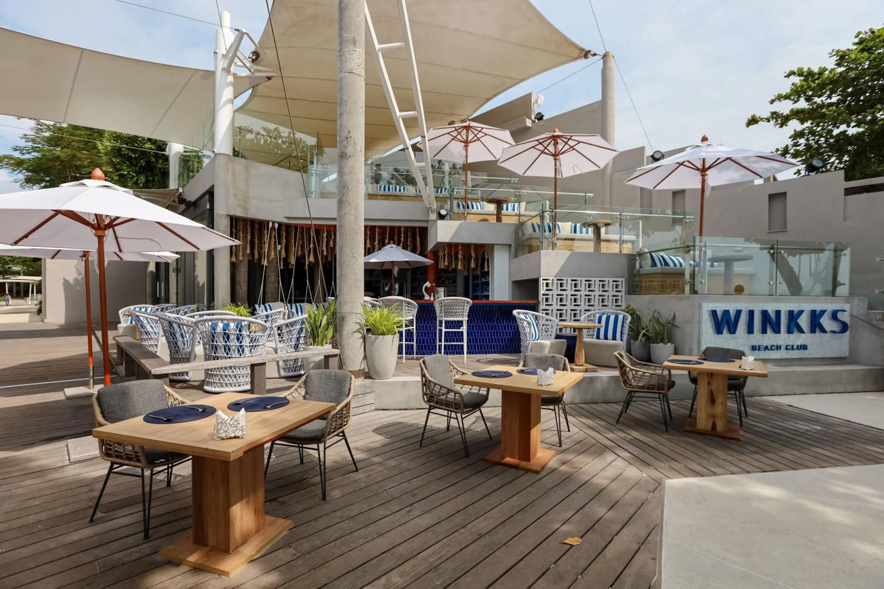 Restaurant/places to eat in Sai Kaew Beach Resort