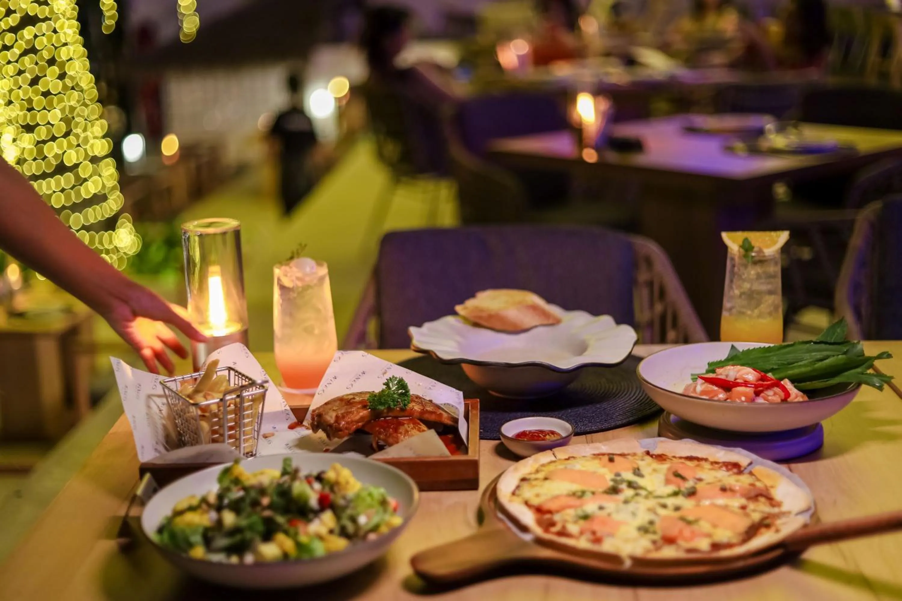 Restaurant/places to eat in Sai Kaew Beach Resort