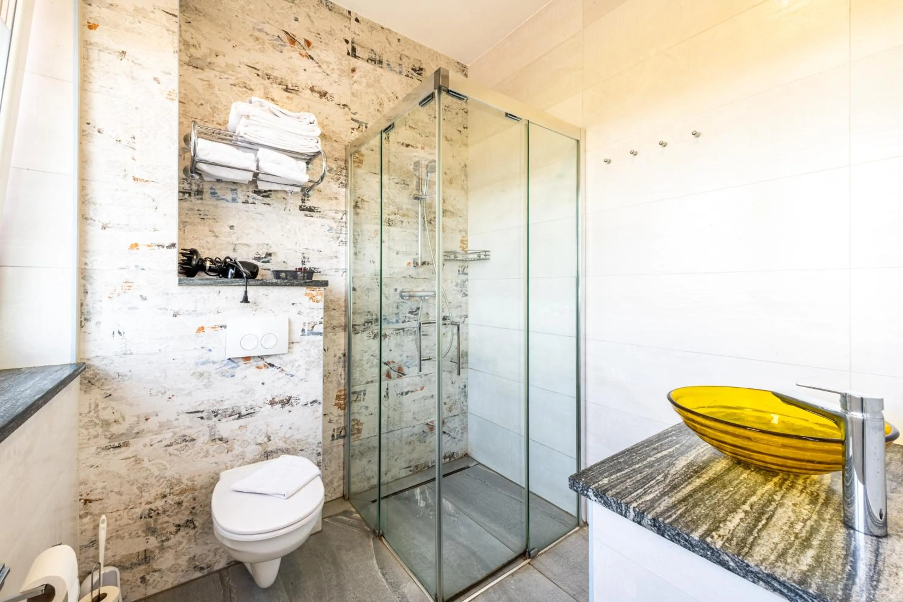 Shower in Wels Inn Hotel