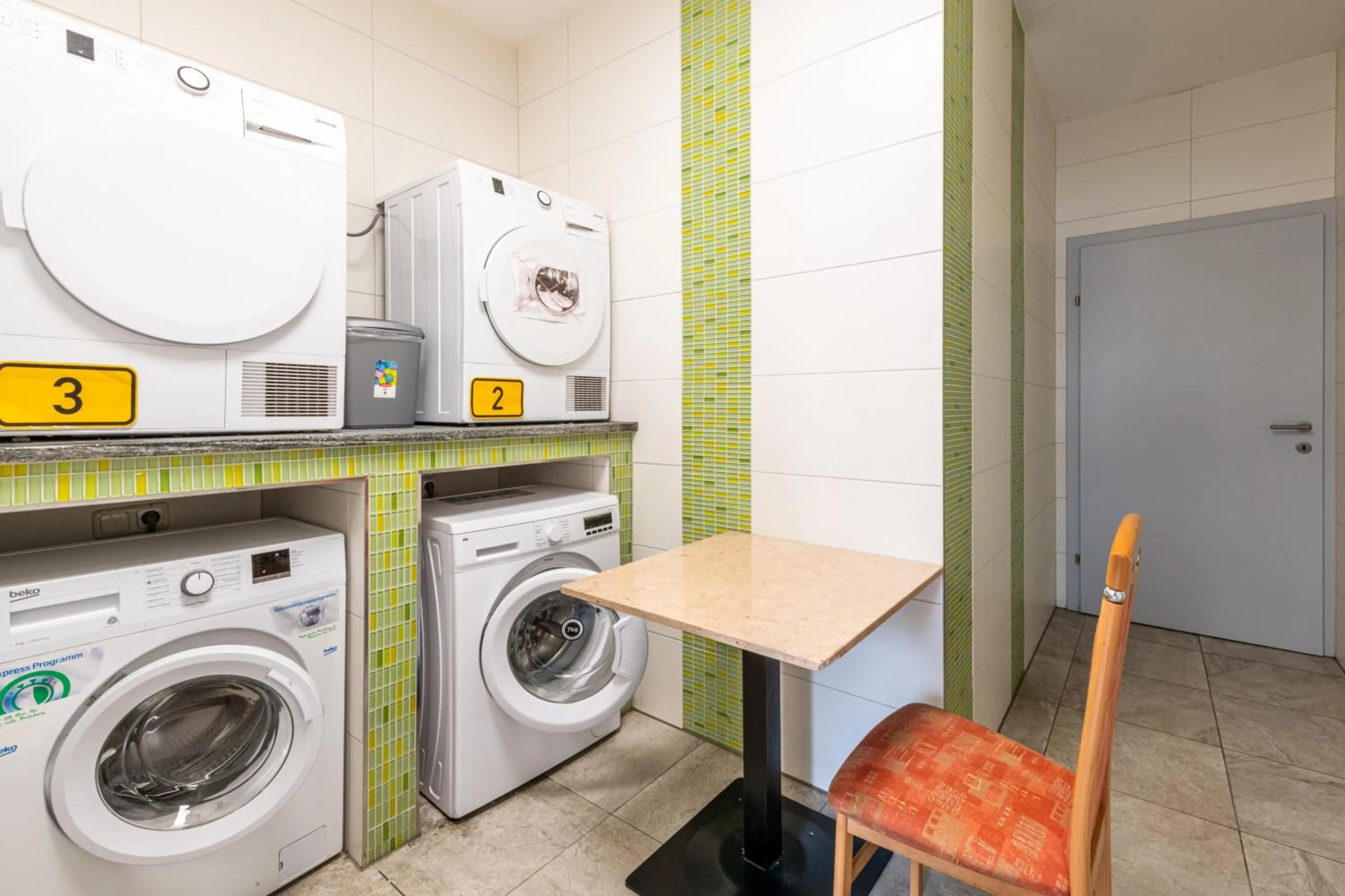 washing machine in Wels Inn Hotel