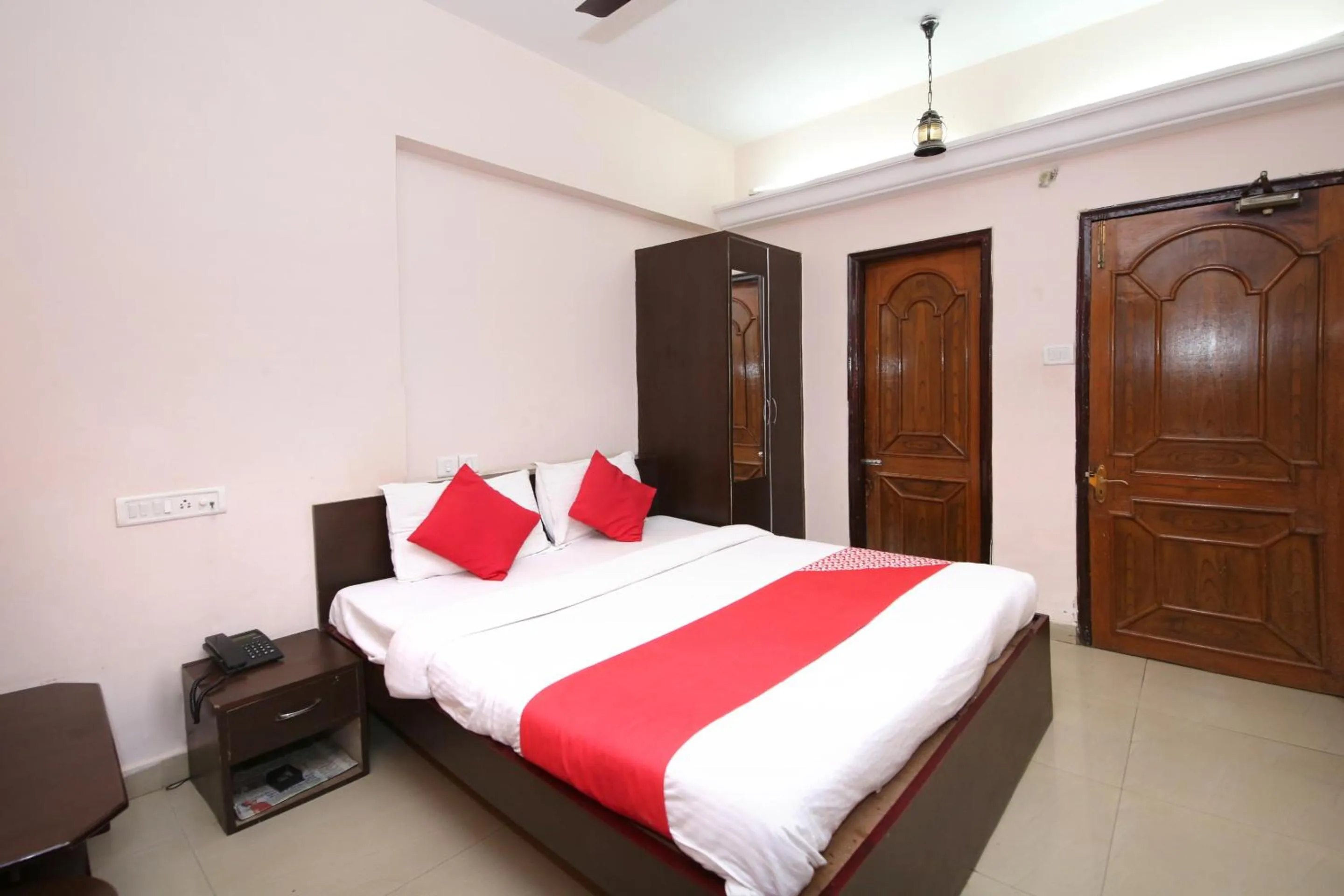 Bedroom in Hotel O Dwarika Inn