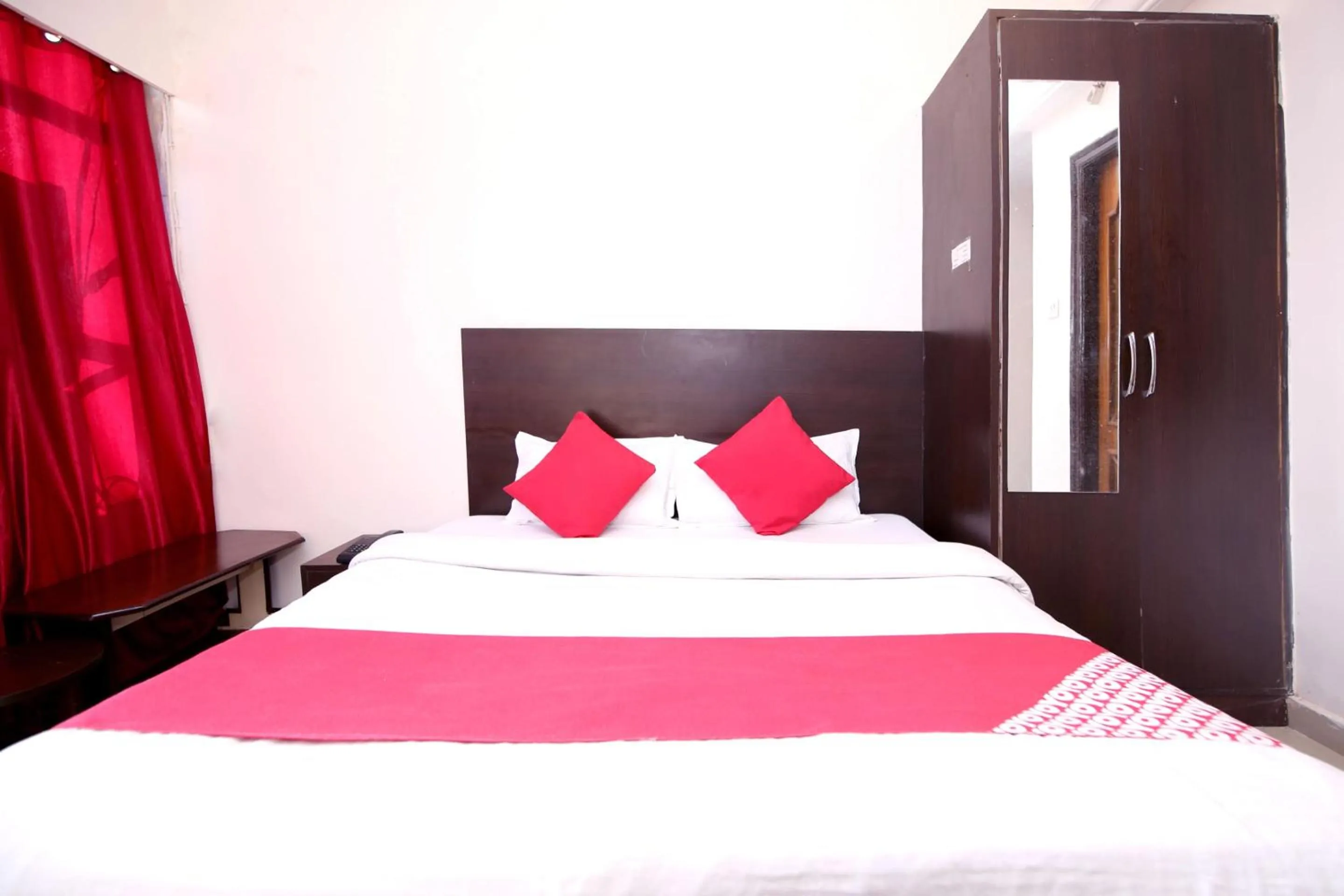 Bedroom in Hotel O Dwarika Inn