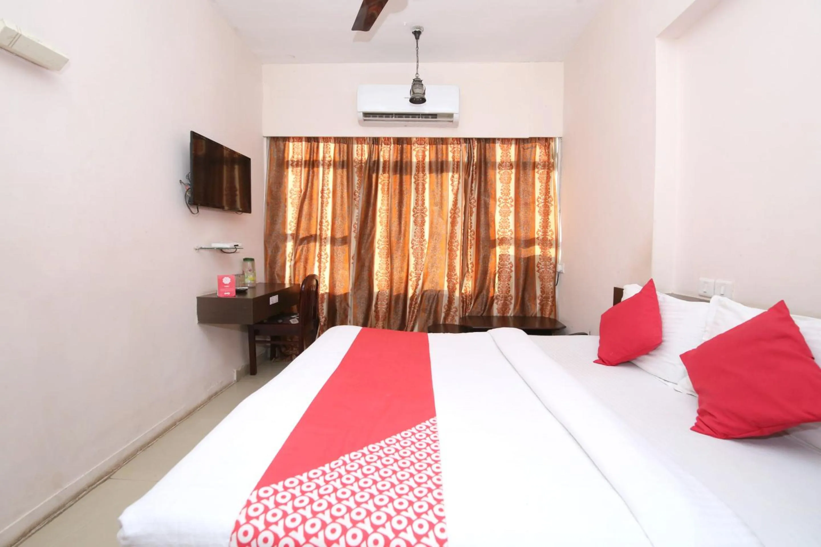 Bedroom in Hotel O Dwarika Inn