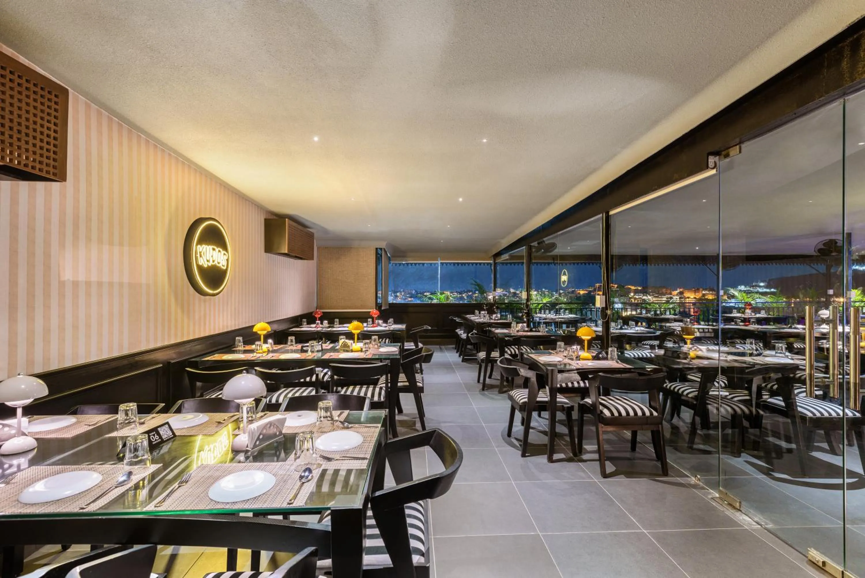 Restaurant/places to eat in Kudos-My Downtown Hotels